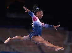 Simone Biles returns with stunning routine at balance beam final