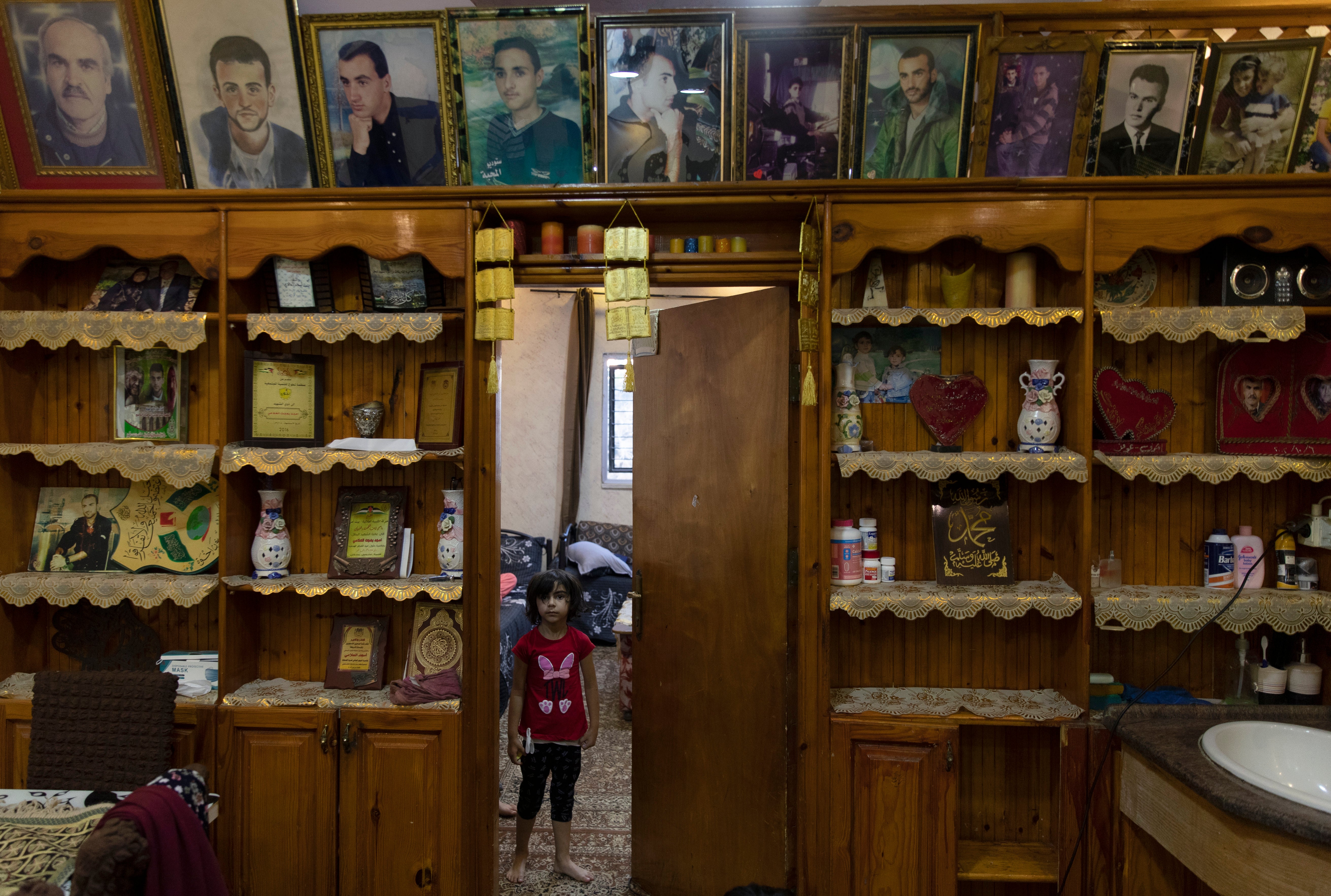 Palestinians Grieving Family