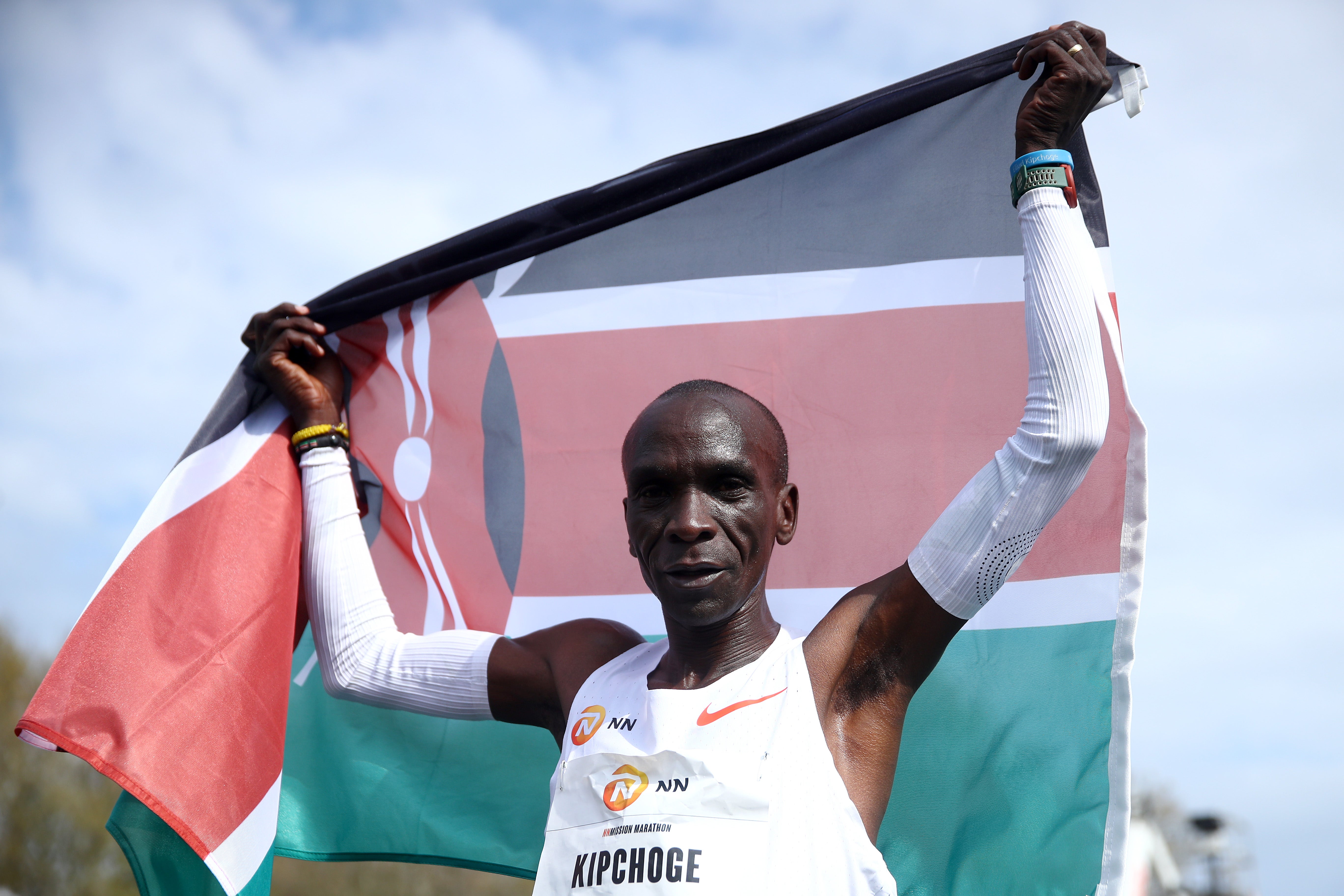 Eliud Kipchoge wins the gold medal at the NN Mission Marathon