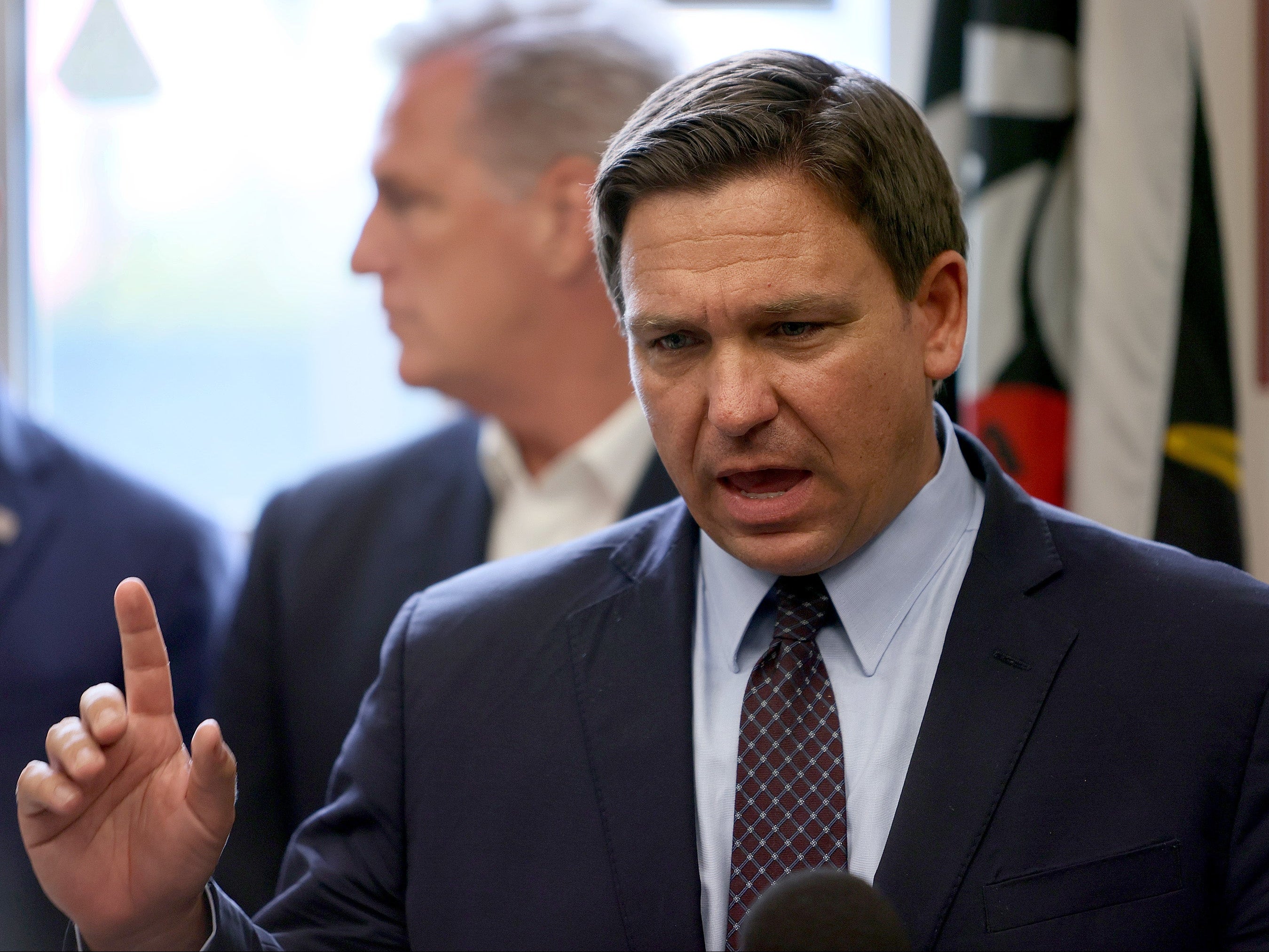 Florida school board goes against governor DeSantis and votes to keep mask mandate
