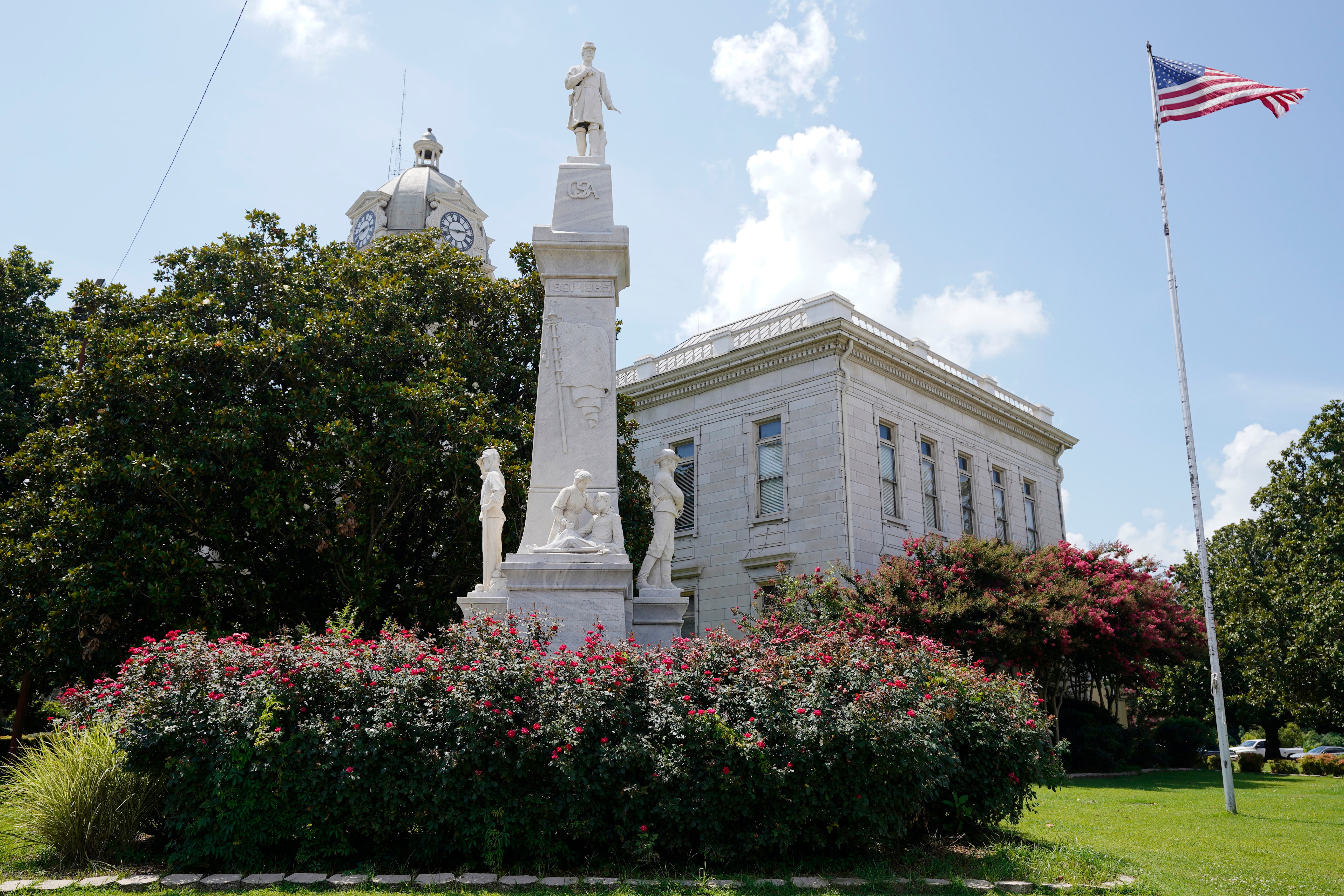 Two Statues-Mississippi