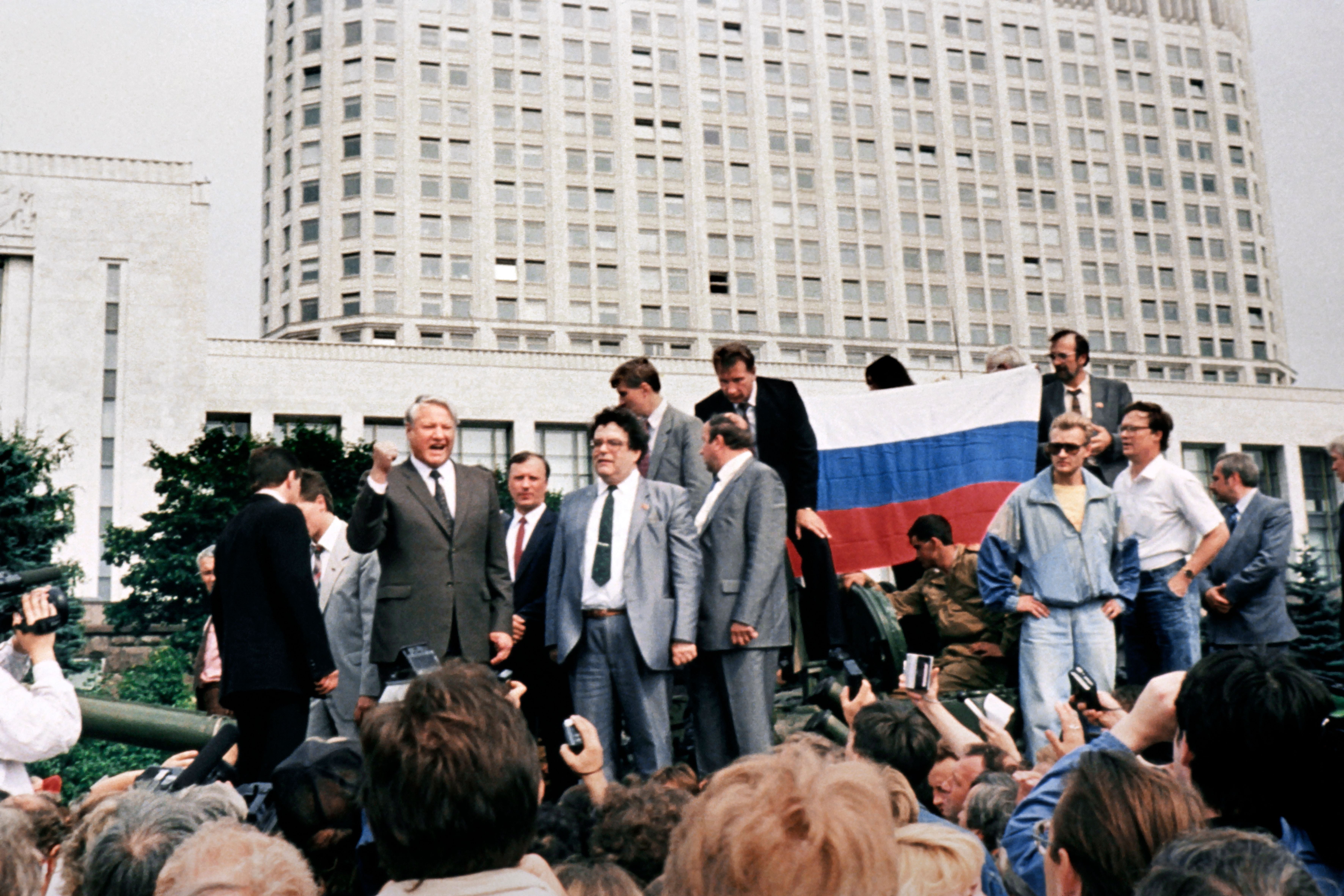 Yeltsin addresses his fellow citizens from the top of a tank