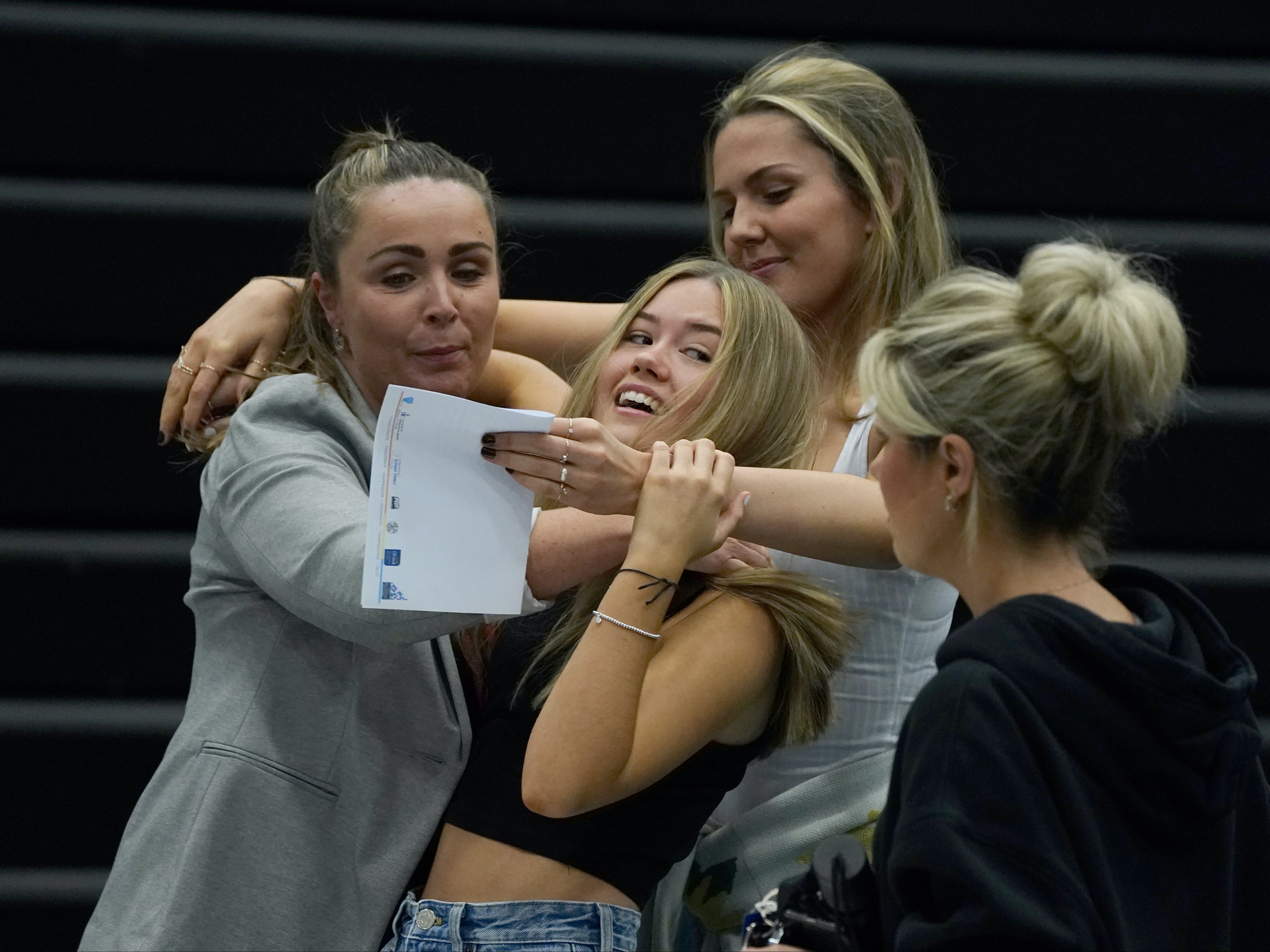 Private school pupils likely to ‘elbow out’ state students in scramble for university places, experts warn