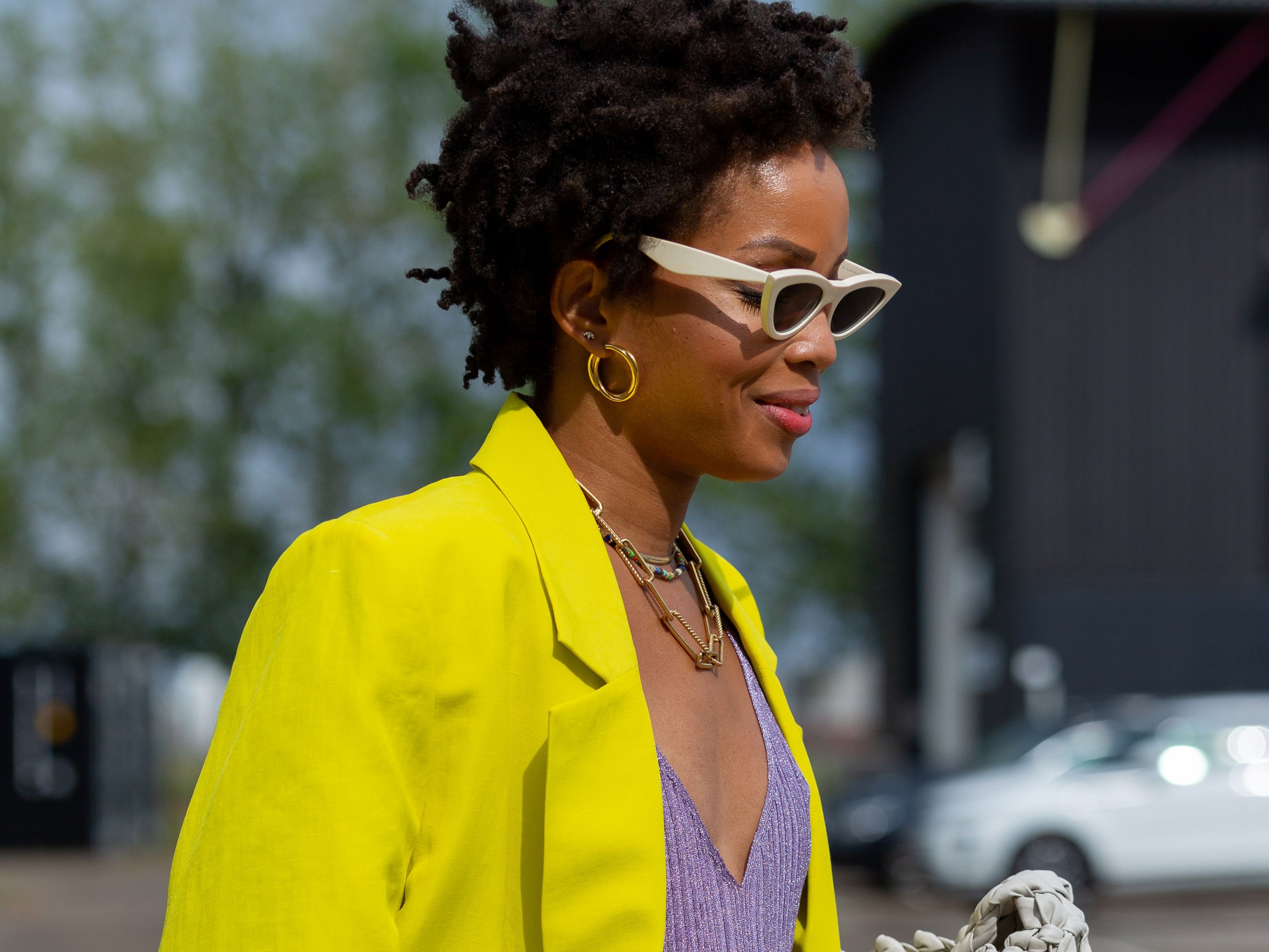 A yellow and purple look a Copenhagen fashion week