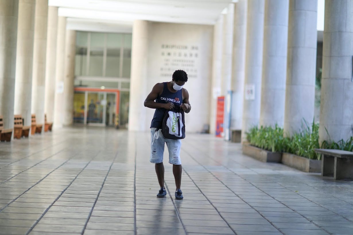 Felipe at PUC-Rio, the university where he has the impression he doesn’t belong