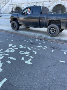 Man threatening Capitol with bomb is throwing dollar bills and ‘communicating with police using a white board’