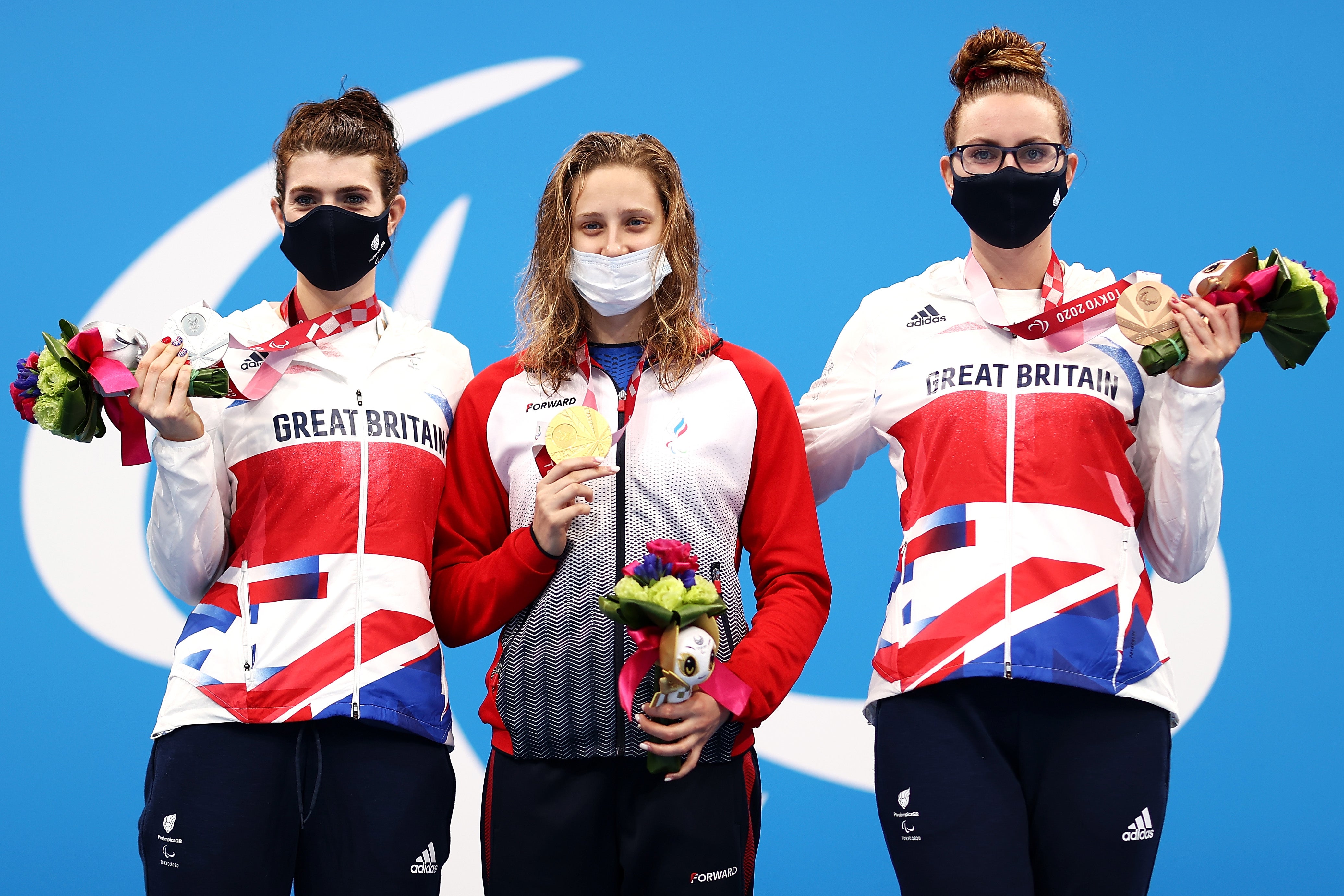 Silver medallist Bethany Firth (left) alongside bronze medallist Jessica-Jane Applegate