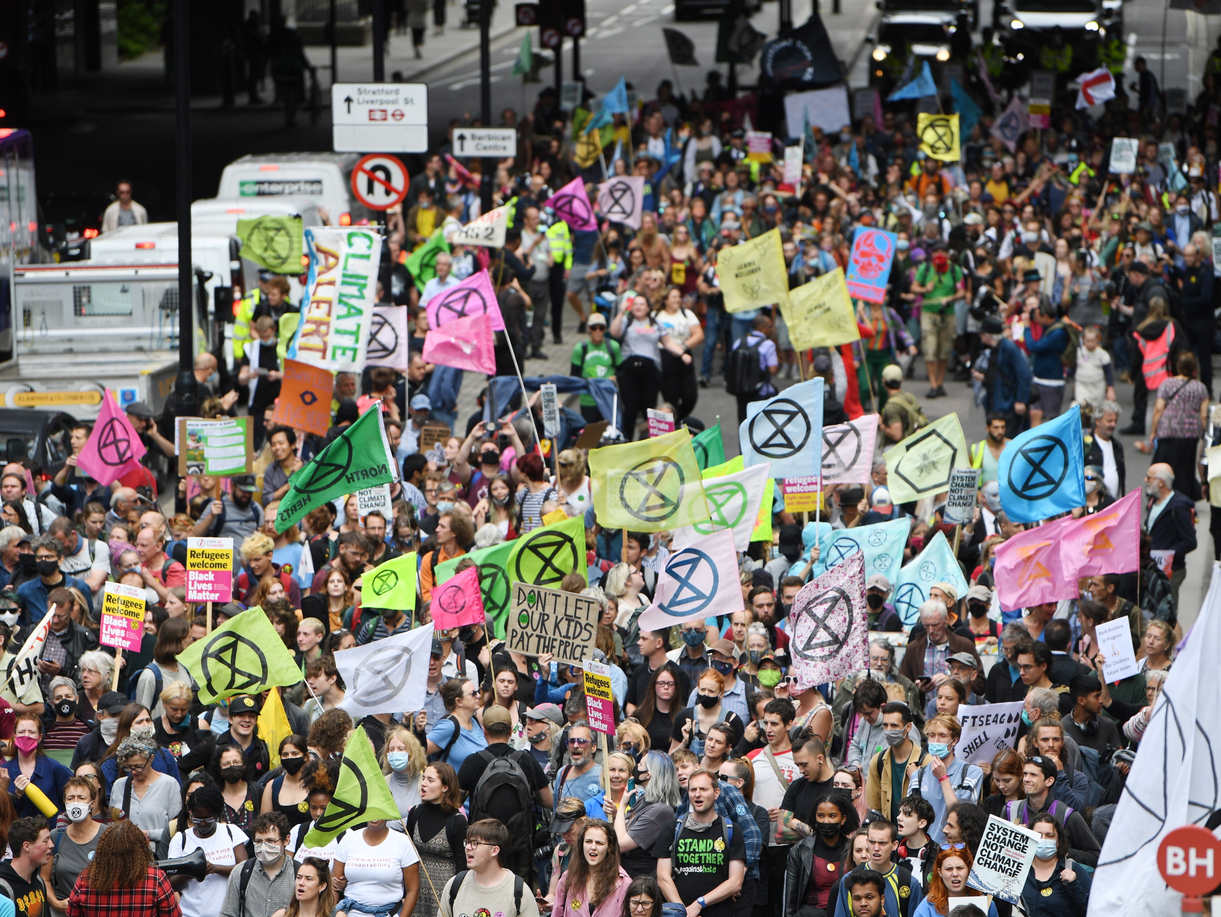 Hundreds of supporters called for action to end support for fossil fuels