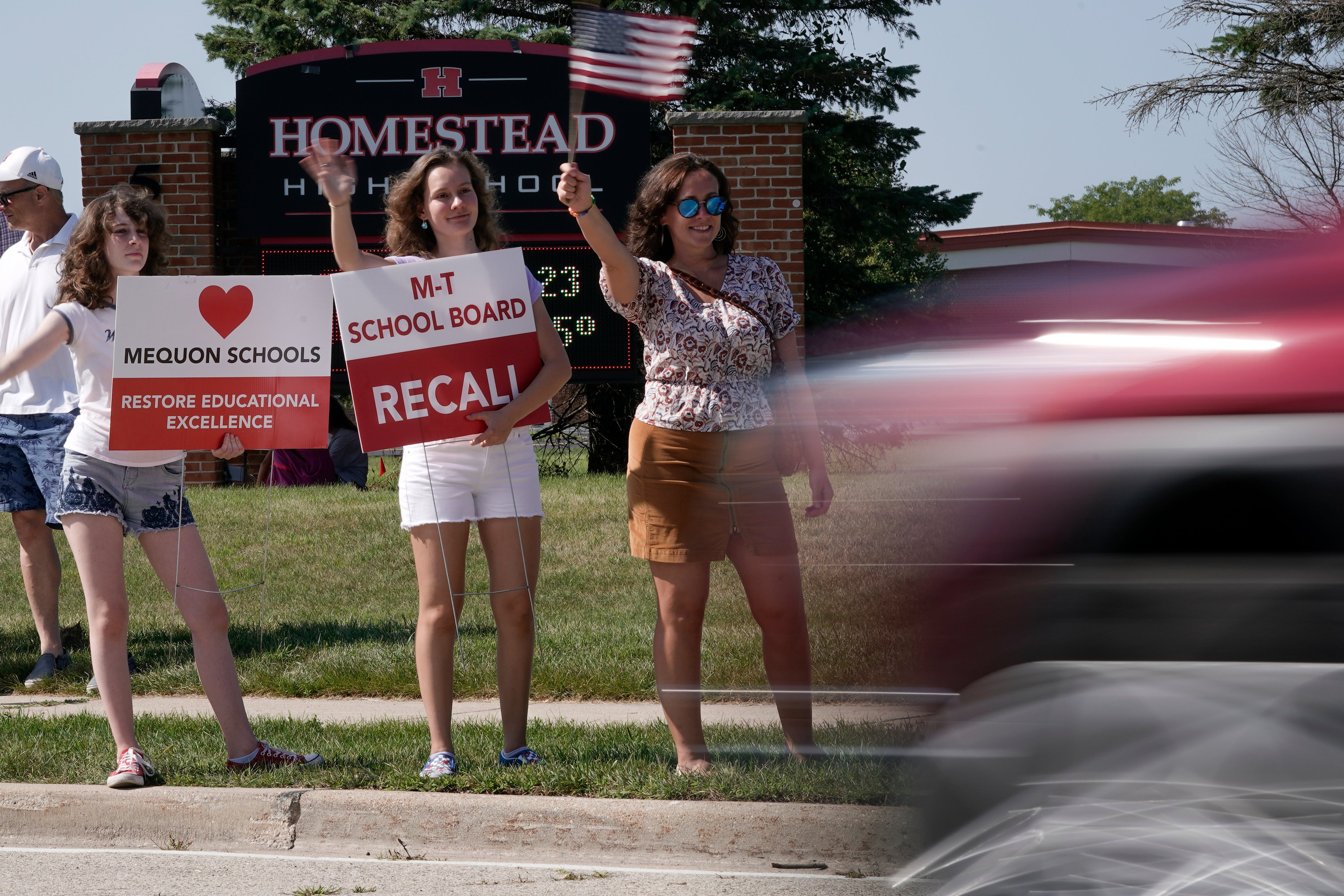 School Board Battles National Groups