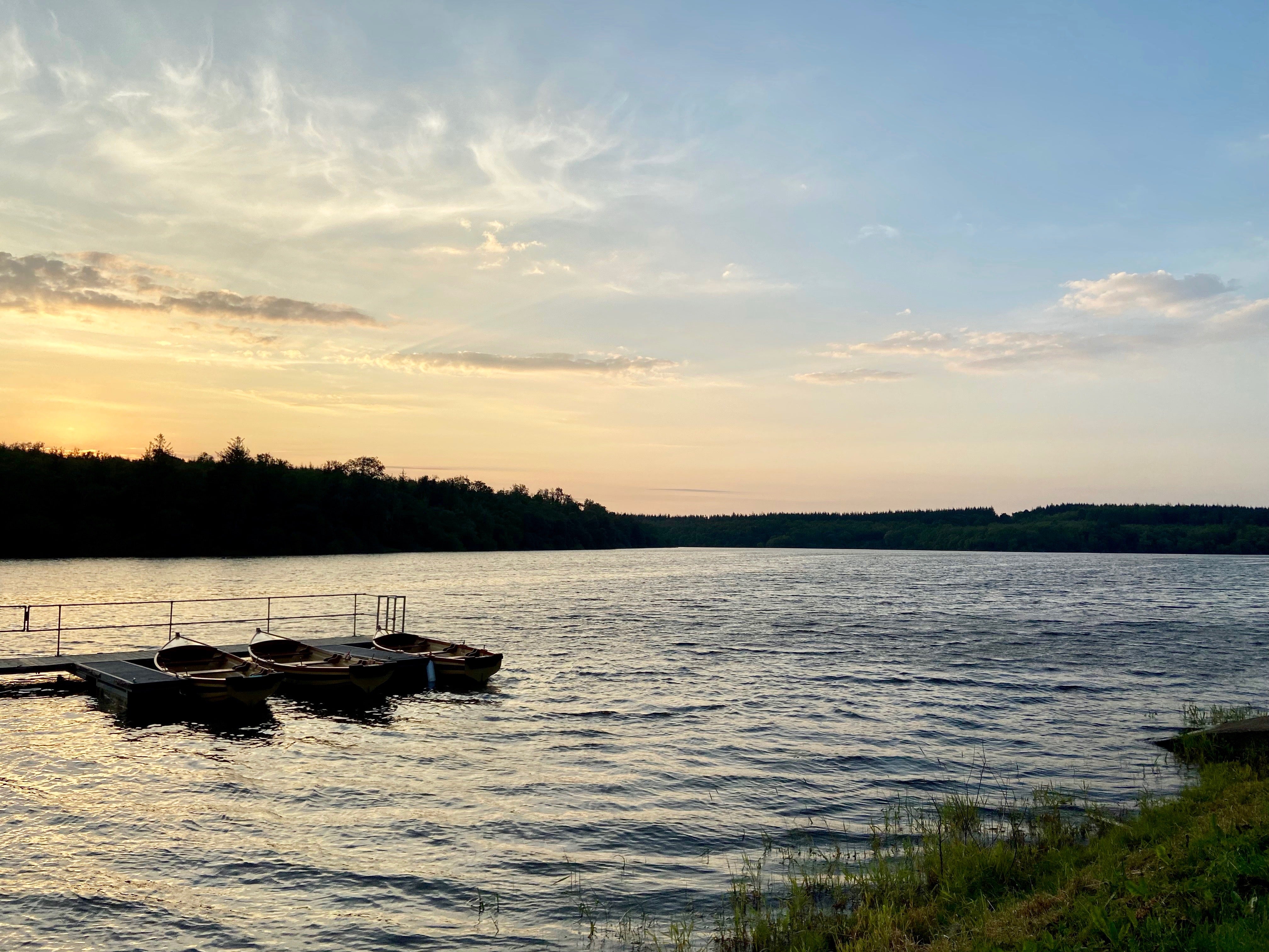 You can try boating and paddleboarding on the lake