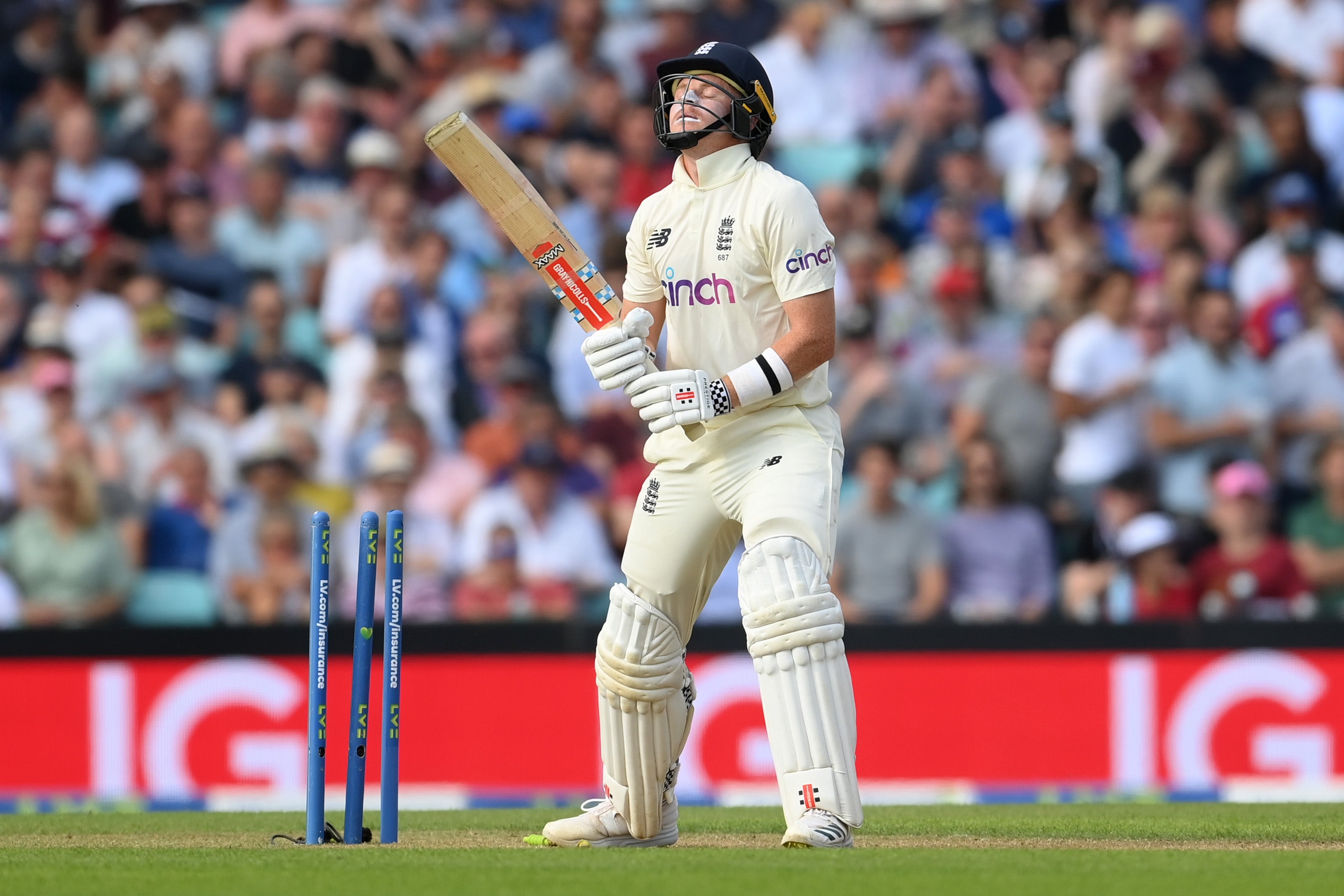 Pope reacts after being bowled for 81 by Shardul Thakur