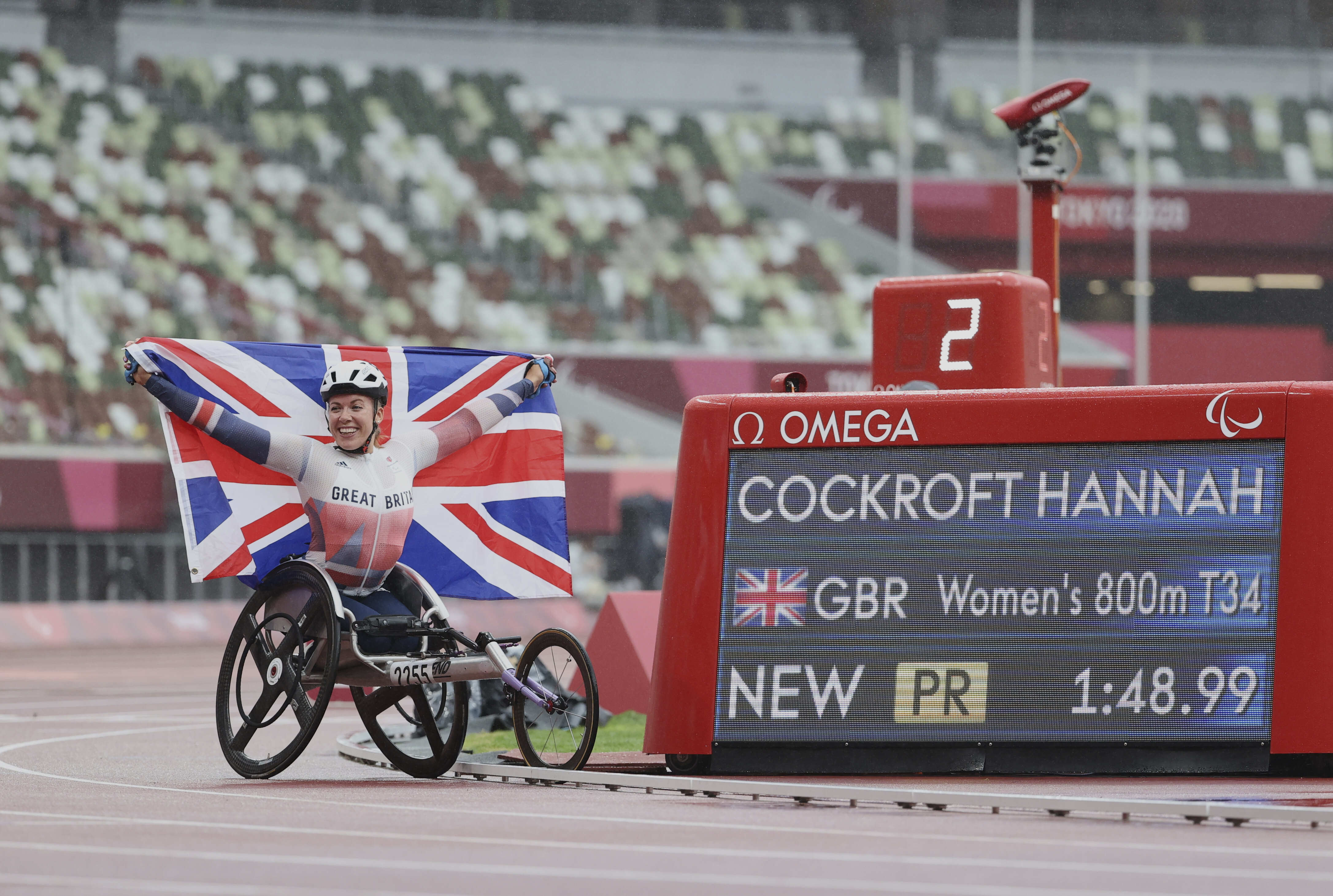 Hannah Cockroft won gold in the T34 800m (imagecommsralympicsGB)