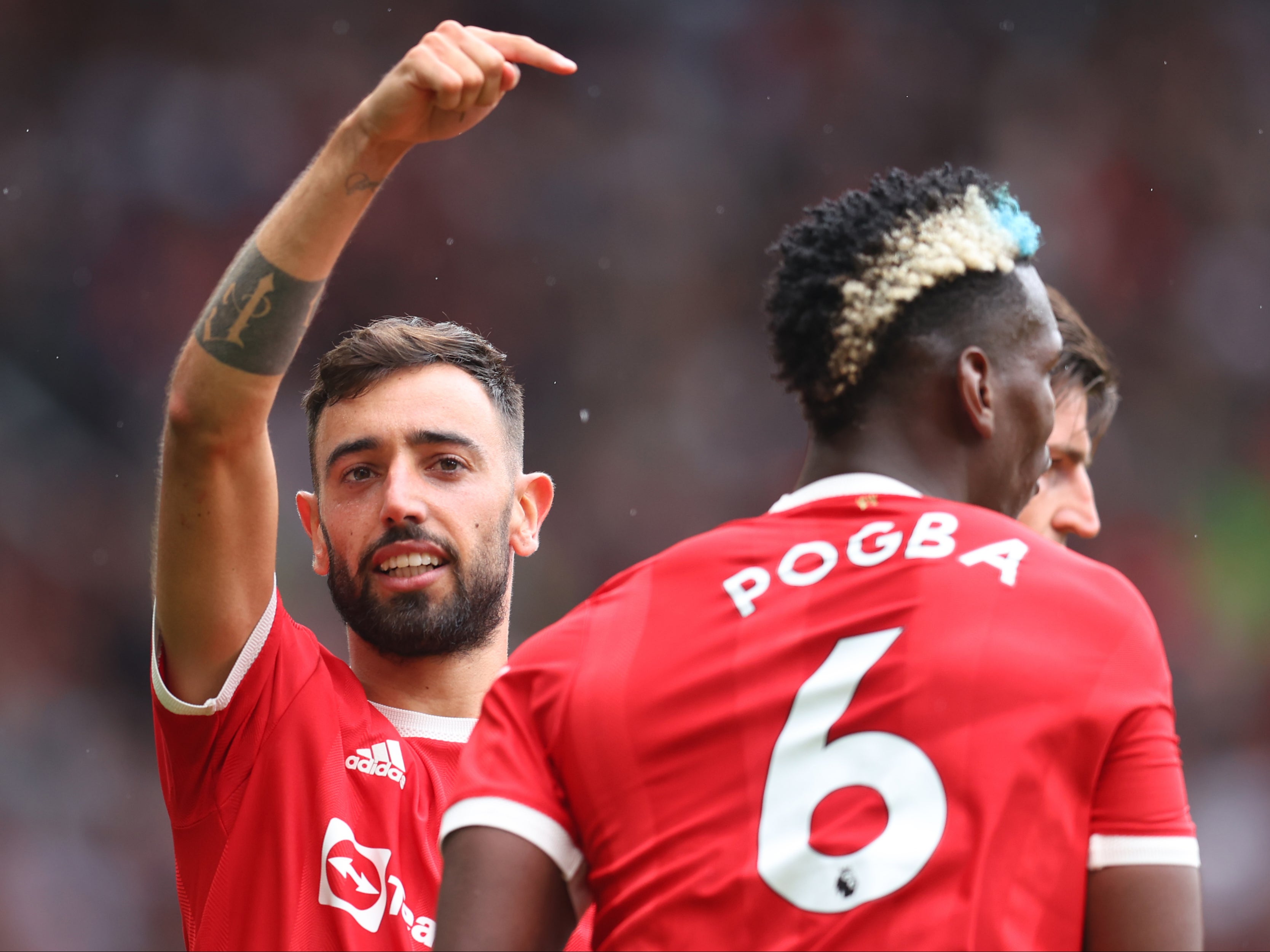 Manchester United’s Bruno Fernandes and Paul Pogba