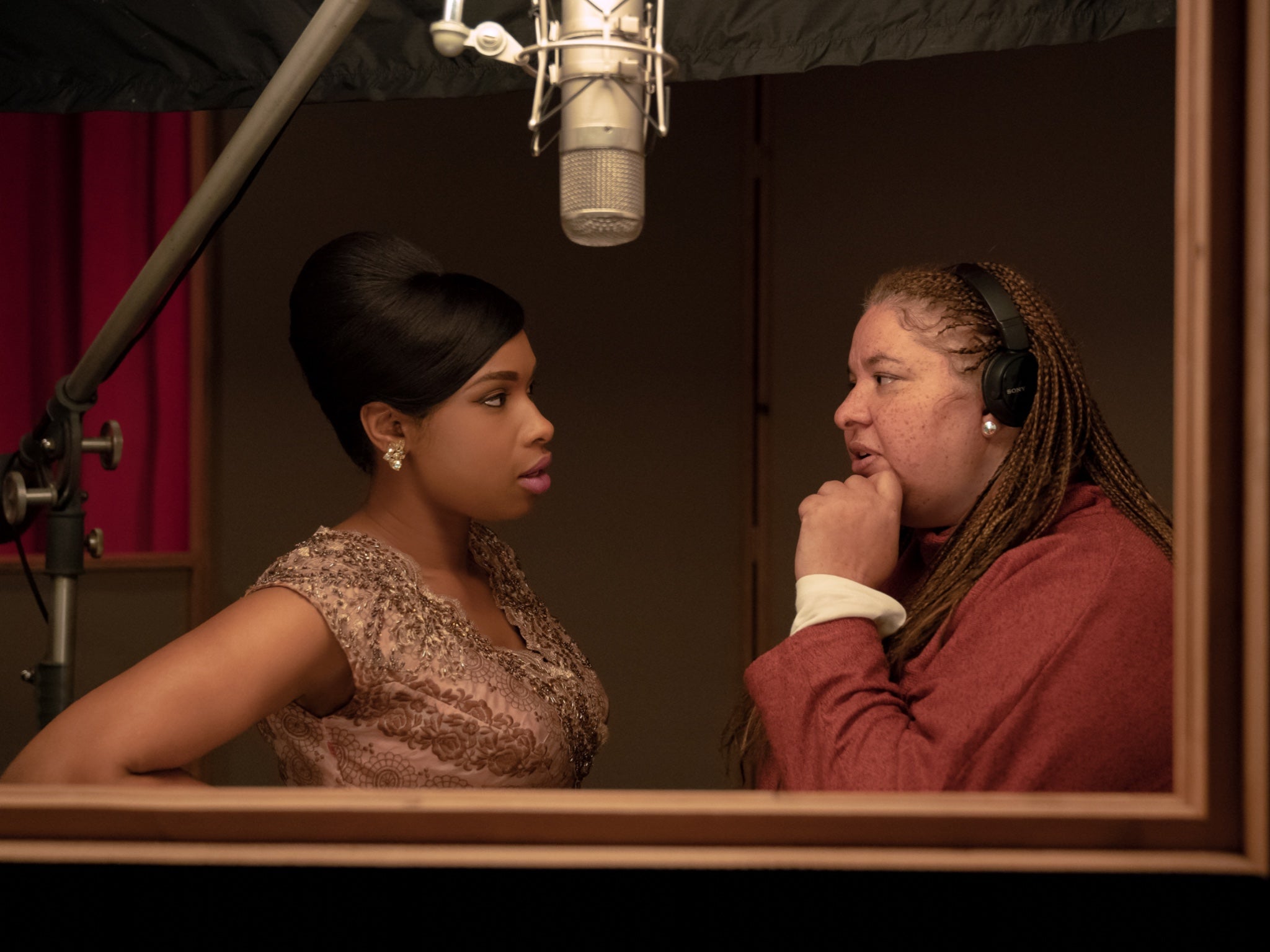 Jennifer Hudson and the director Liesl Tommy on set