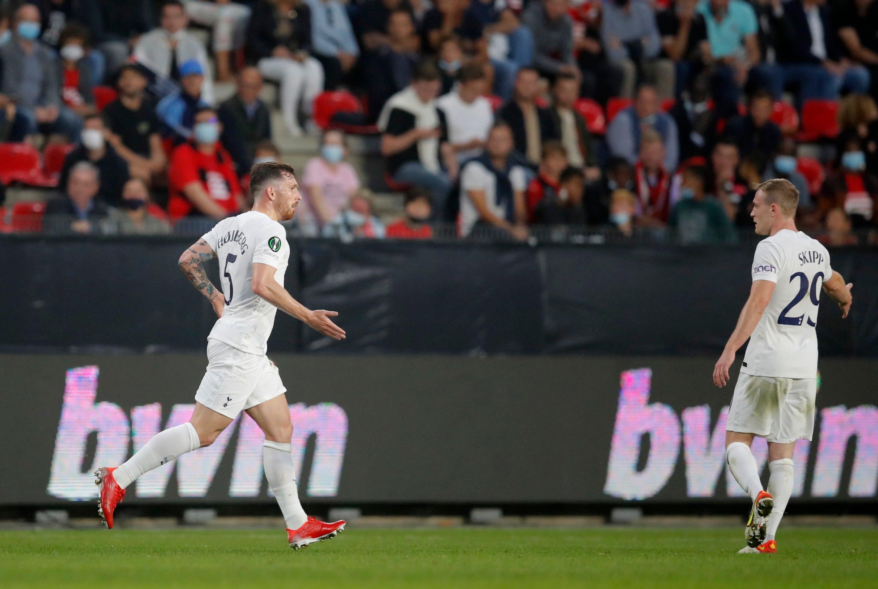 Pierre-Emile Højbjerg celebrates scoring against Rennes in the Europa Conference League draw