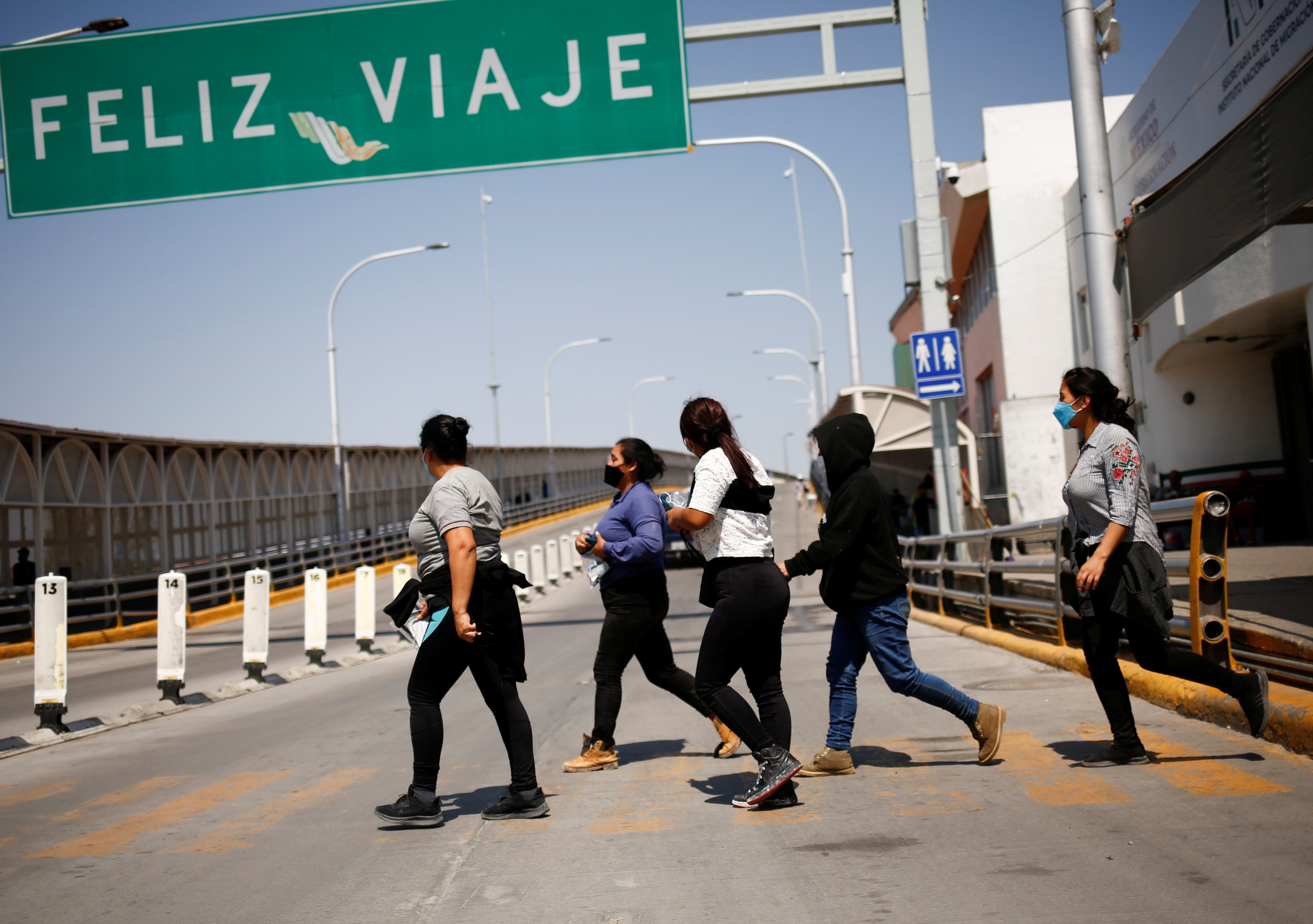Biden administration can’t expel migrants under public health rule, federal judge rules