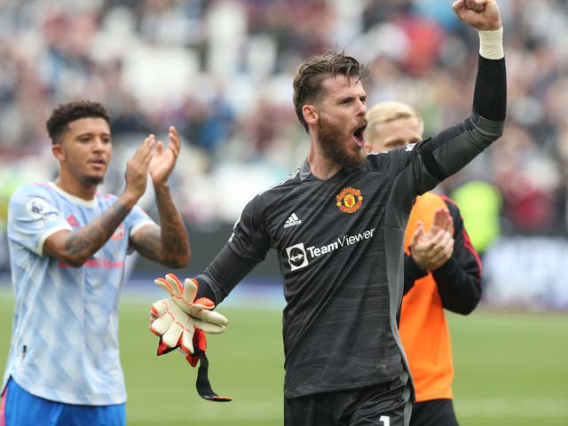 <p>De Gea saved a stoppage time penalty to hand United victory</p>