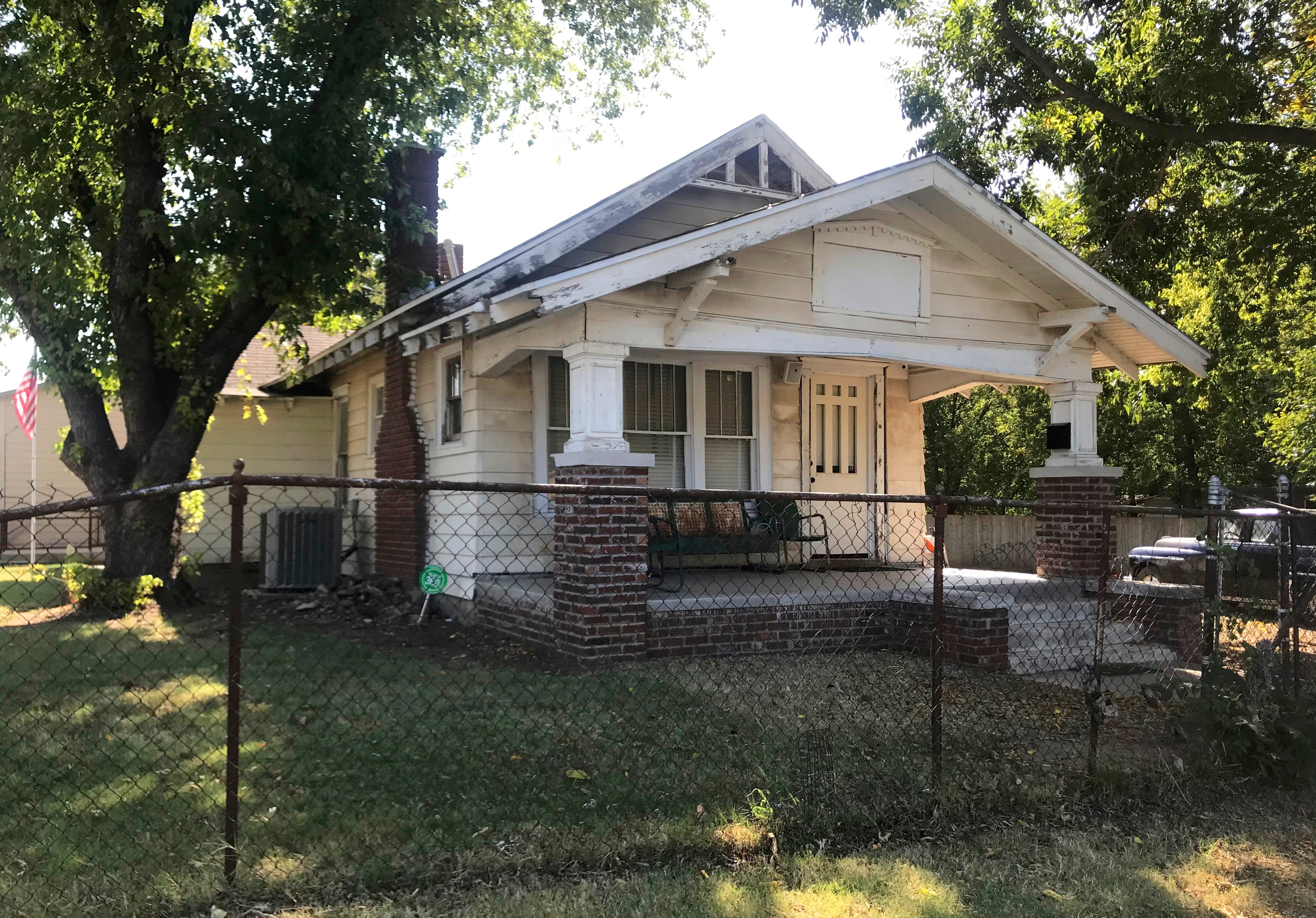 Travel-Outsiders House Museum