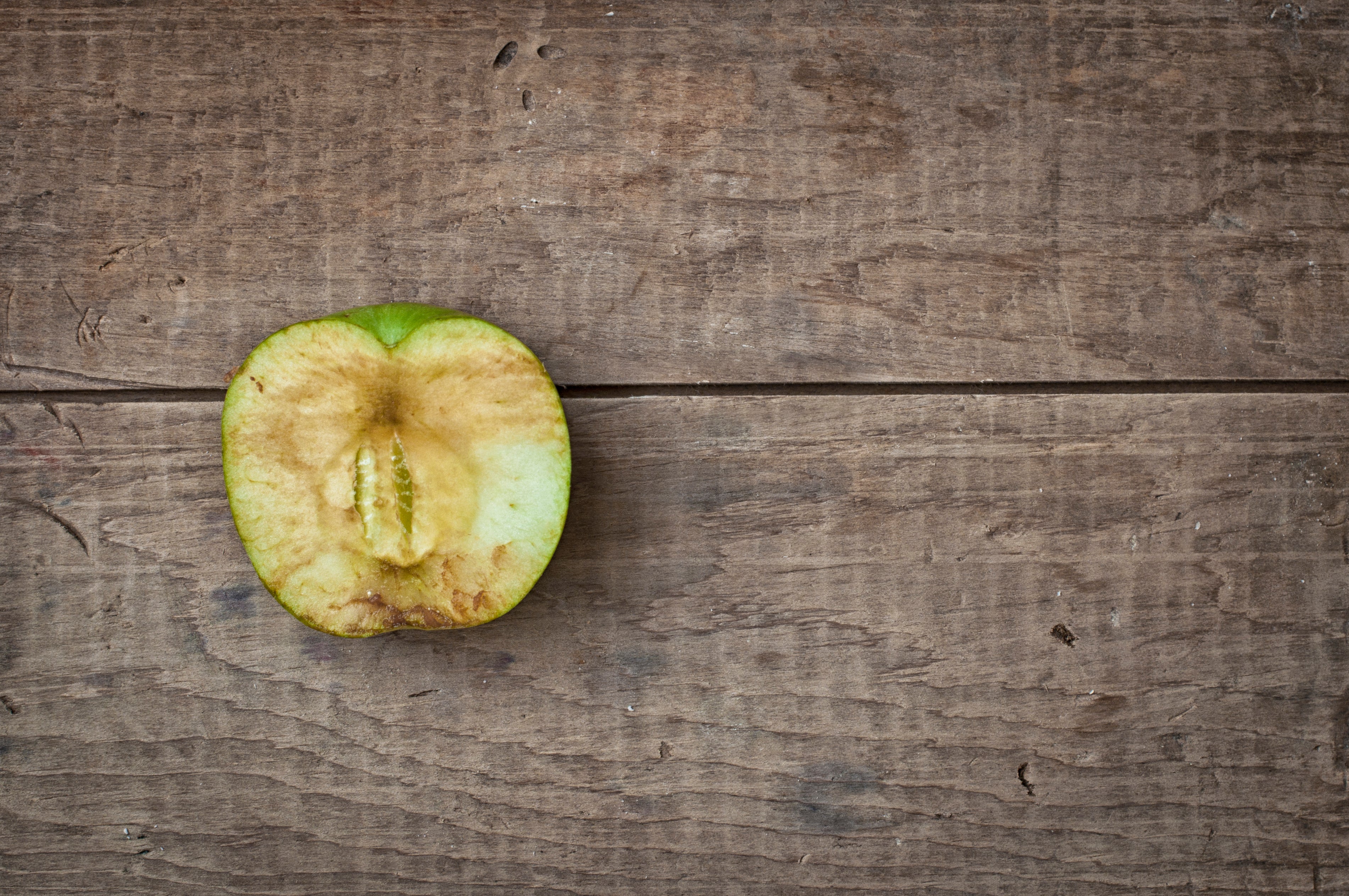 The brown fruit can be una-peel-ing but is perfectly safe to eat