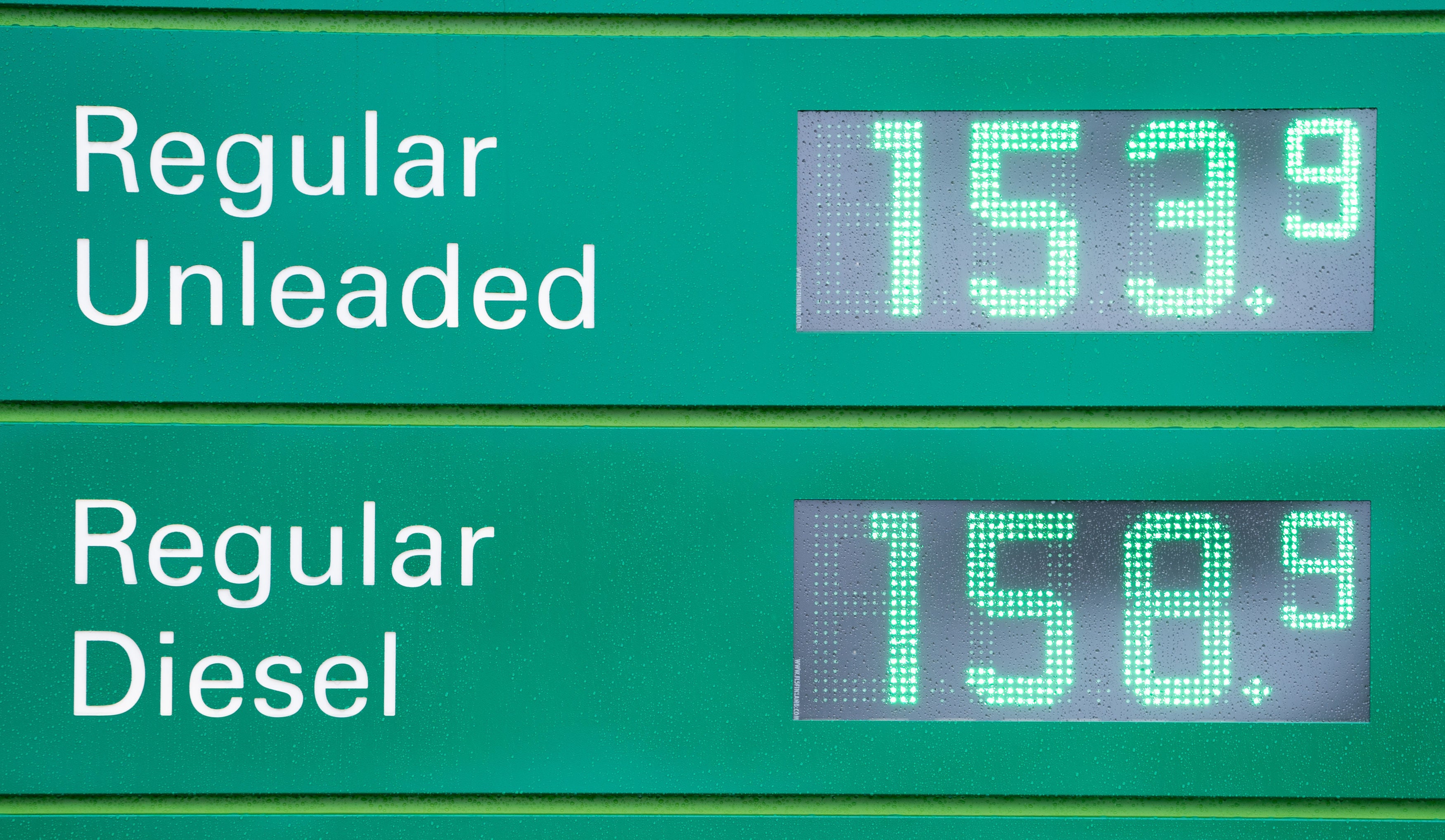 Pump prices soar to eight-year high amid fuel supply crisis