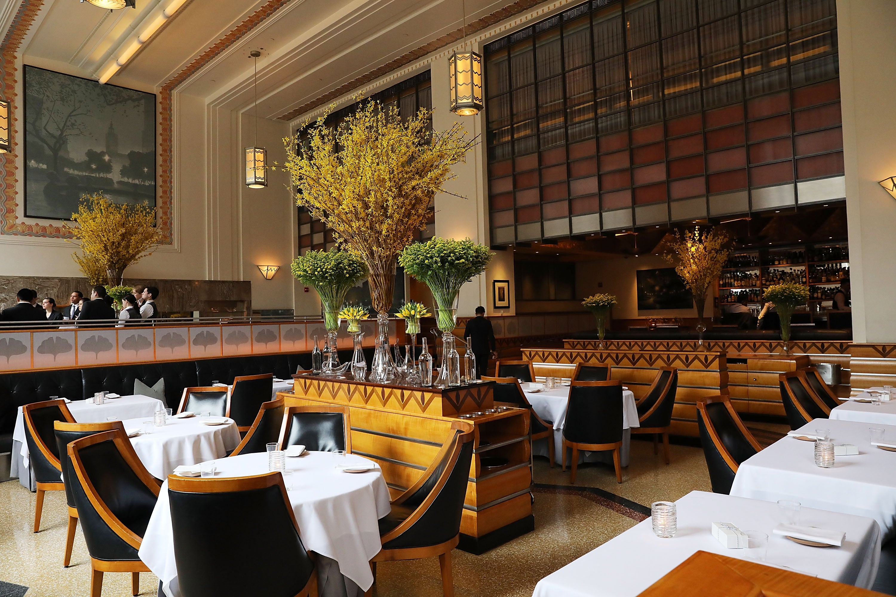 Eleven Madison Park receives negative review from The New York Times