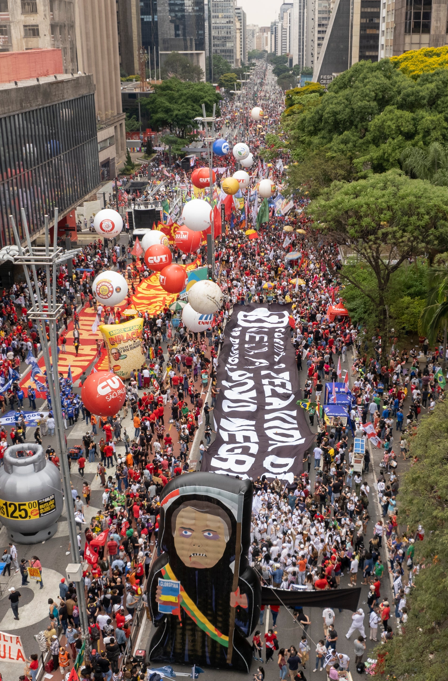 APTOPIX Virus Outbreak Brazil Protest