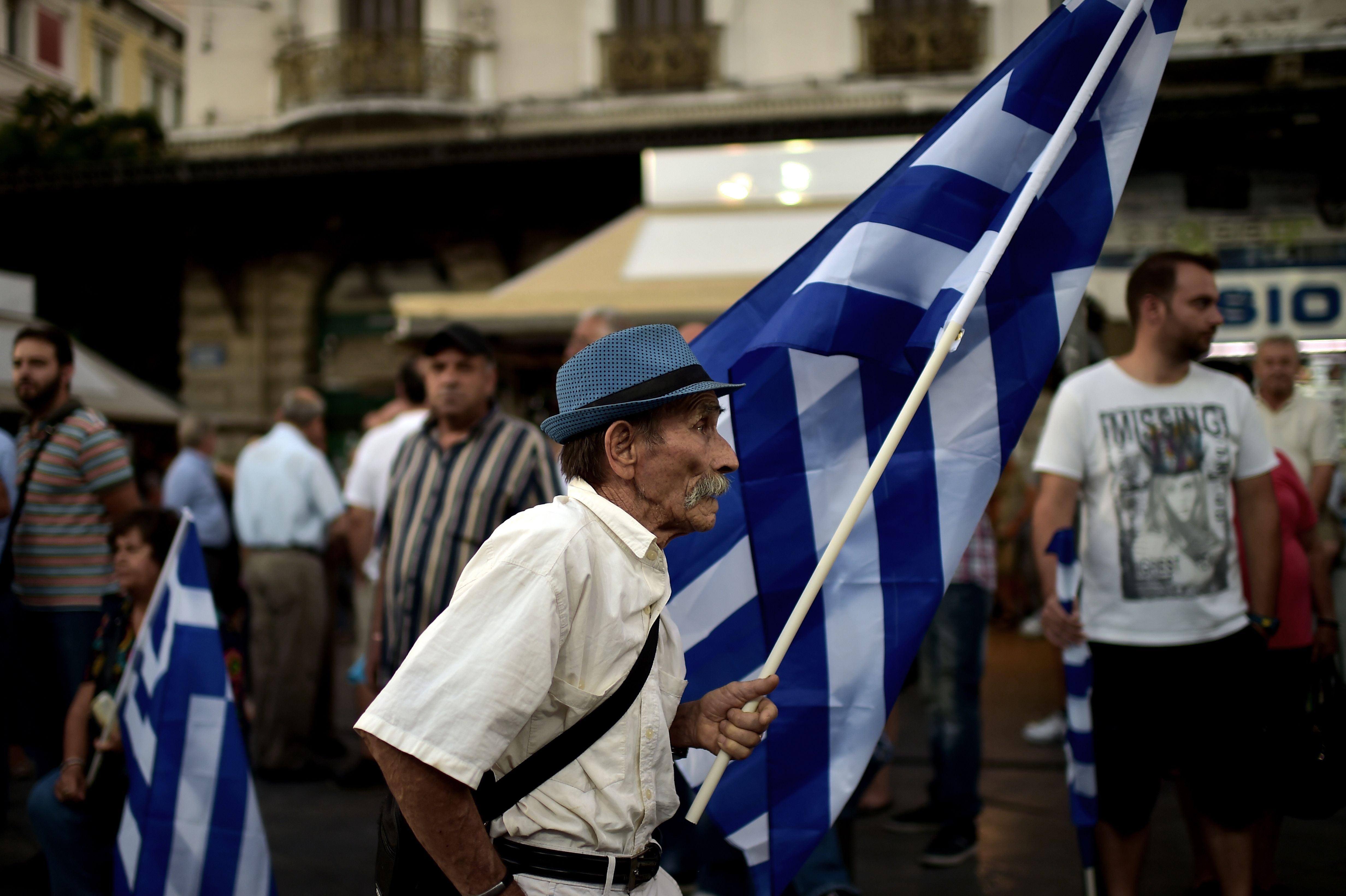 In the 2015 Greek election, opinion polls showed the conservative New Democracy neck and neck with Syriza