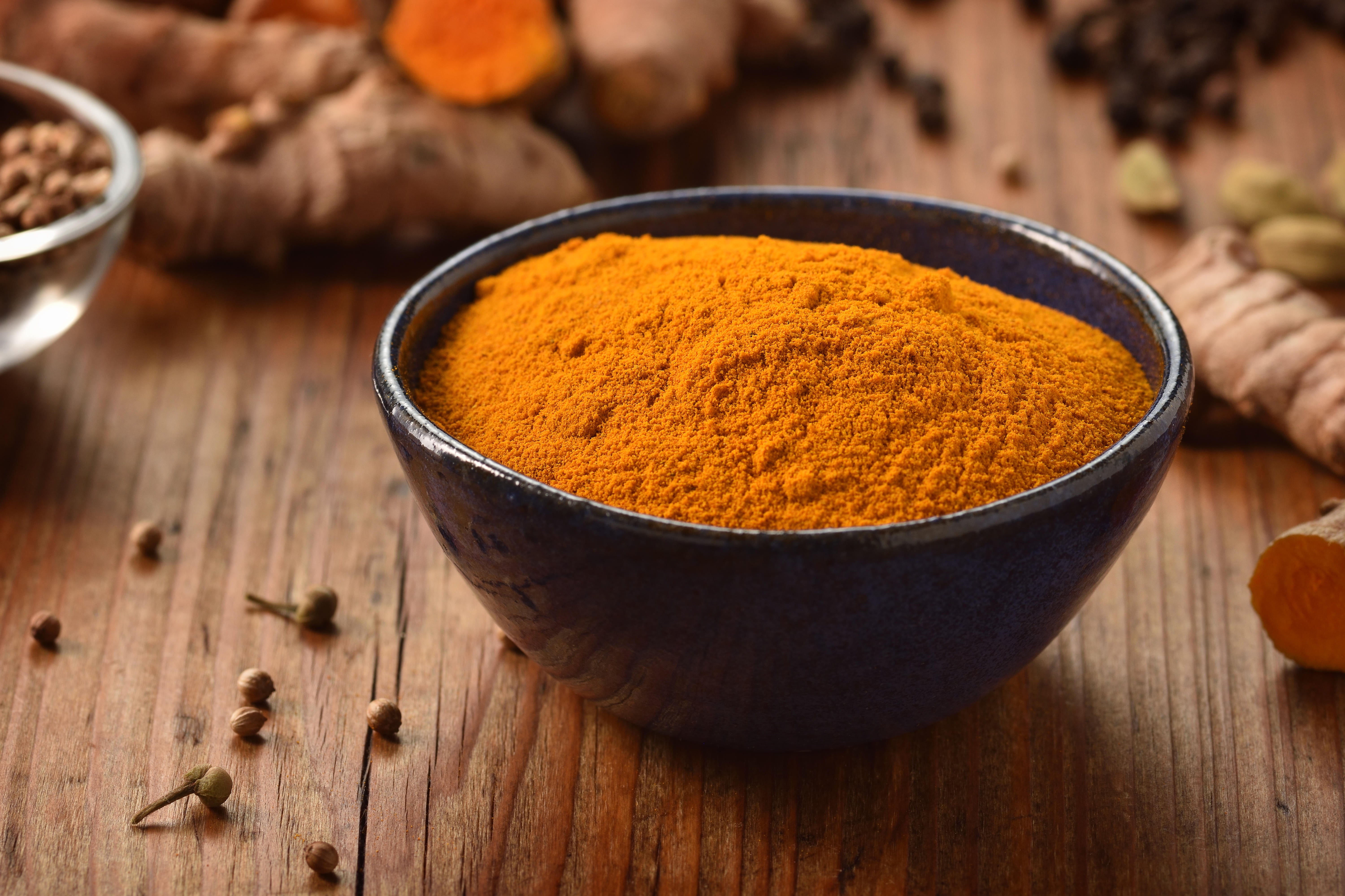 Turmeric also has natural blood-thinning properties