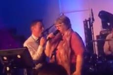 Tory benefits minister sings about ‘having time of my life’ hour after universal credit cut comes into force