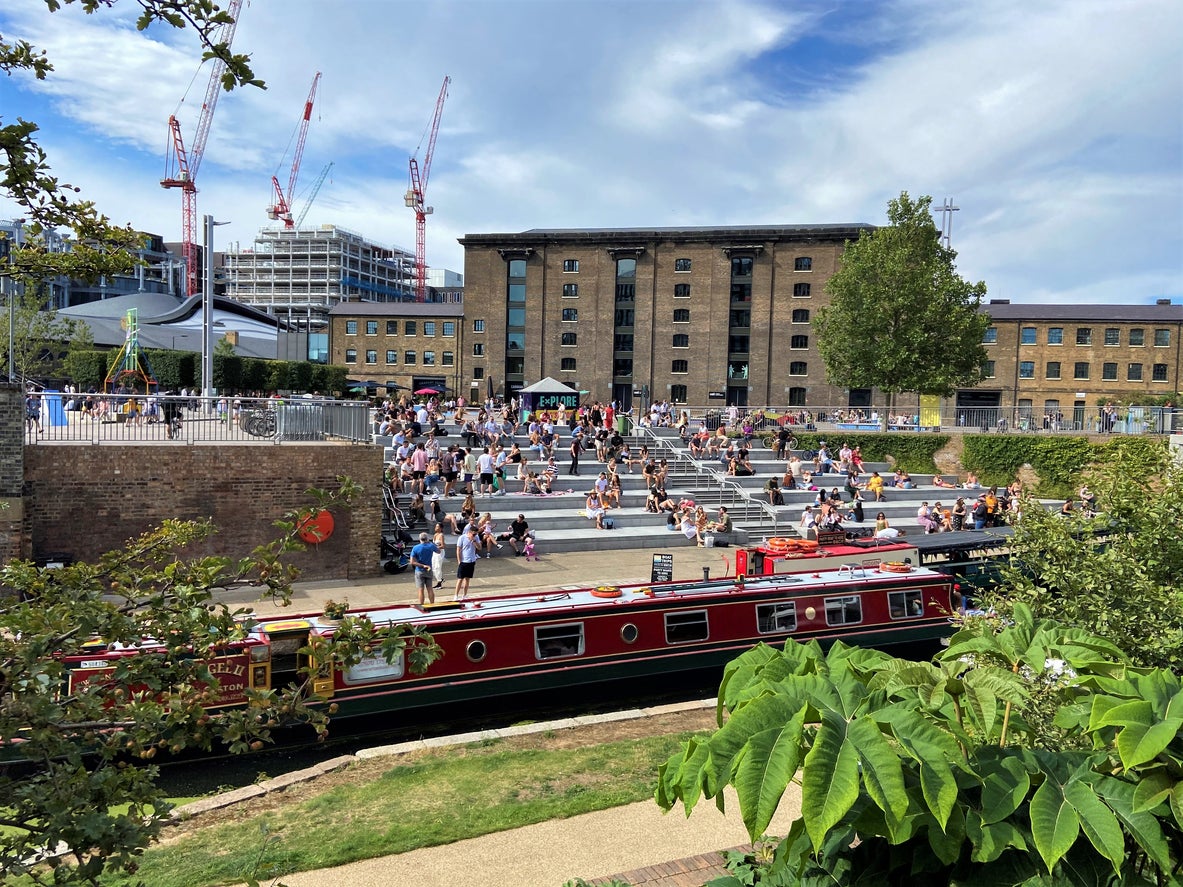 Take a stroll along Regent's Canal