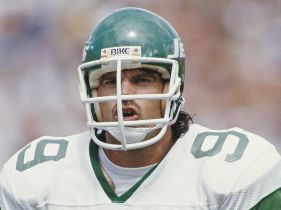 Mark Gastineau’s late hit on Bernie Kosar cost the Jets in the 1987 playoffs