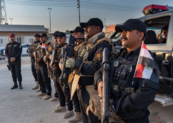 Polling stations are heavily guarded in Nassiriya