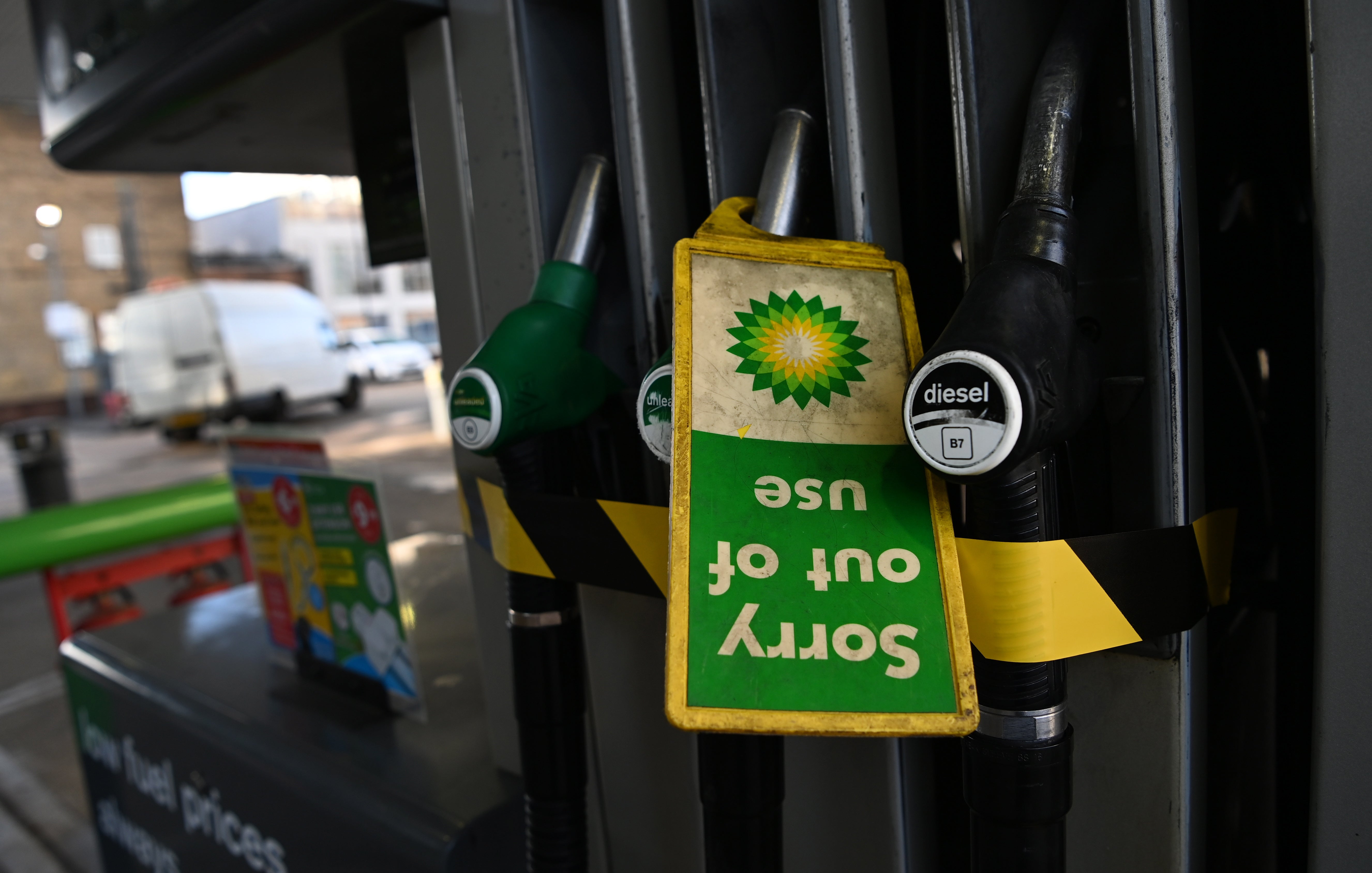 UK fuel prices hit eight-year high as petrol crisis continues