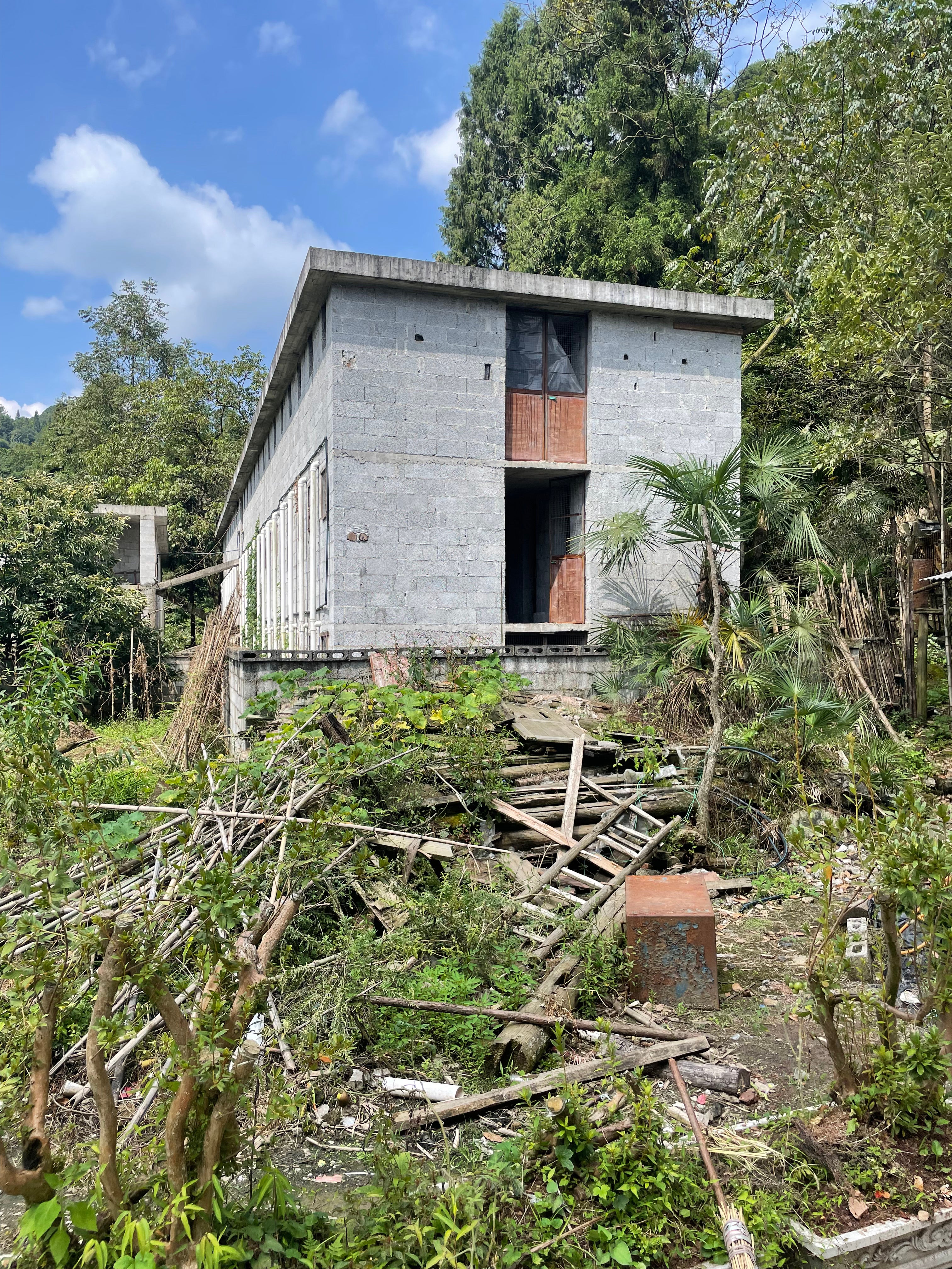 One of two blocks where civets were farmed at Lichuan Juyuanxiang Special Breeding Cooperative, Longtang, Enshi