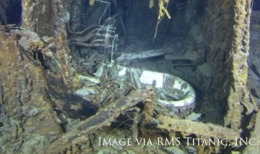 That Titanic bathtub pictured in 2010