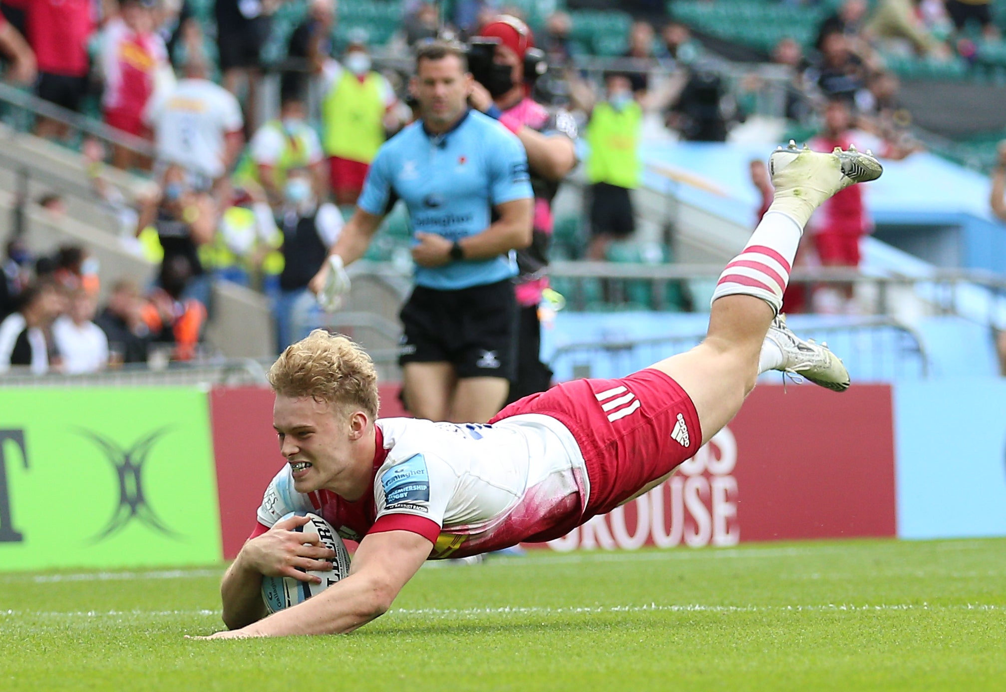 Louis Lynagh in try-scoring action for Harlequins (Nigel French/PA)