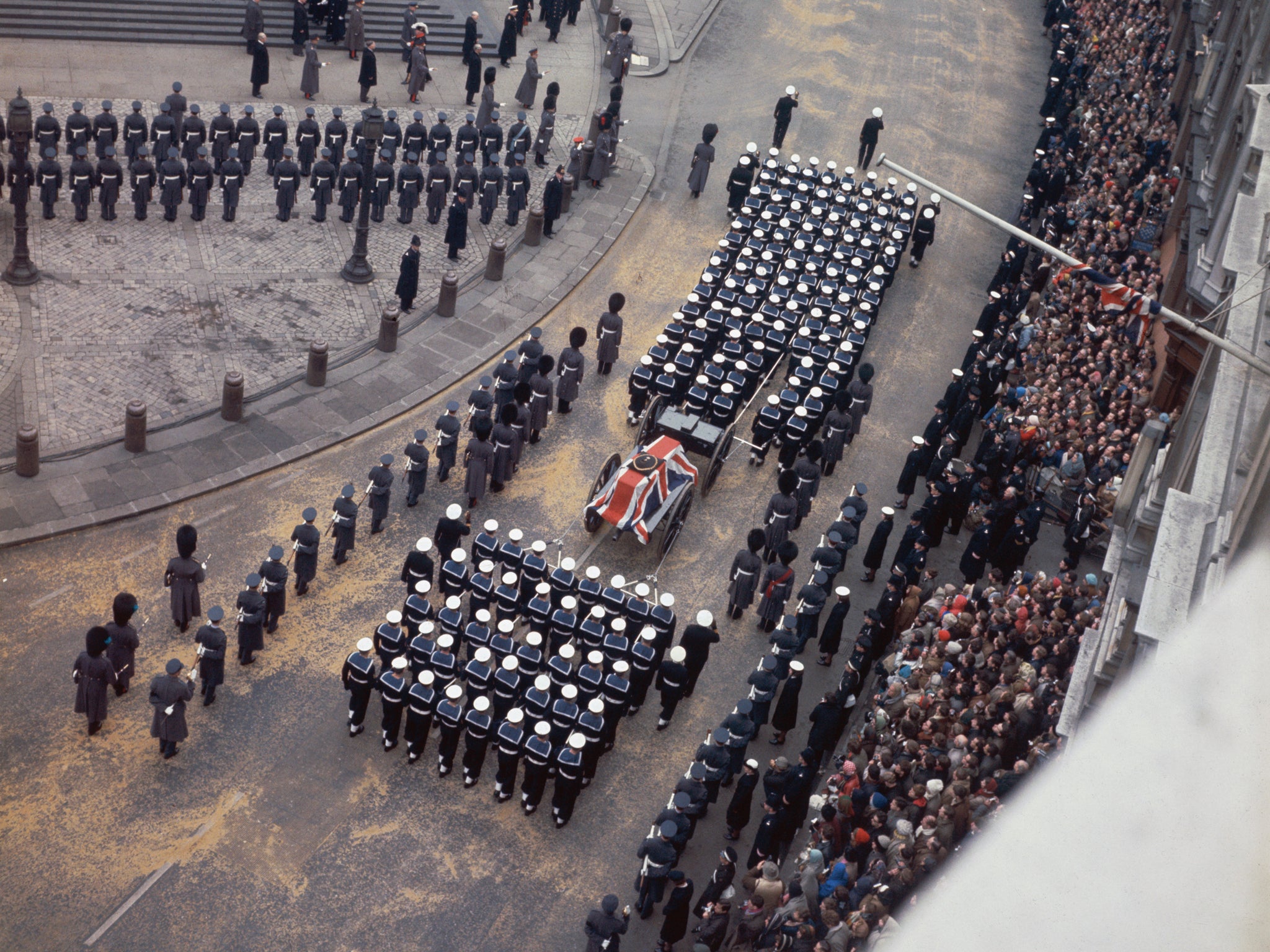 Churchill’s funeral cortege arrives at St Paul's Cathedral in 1965