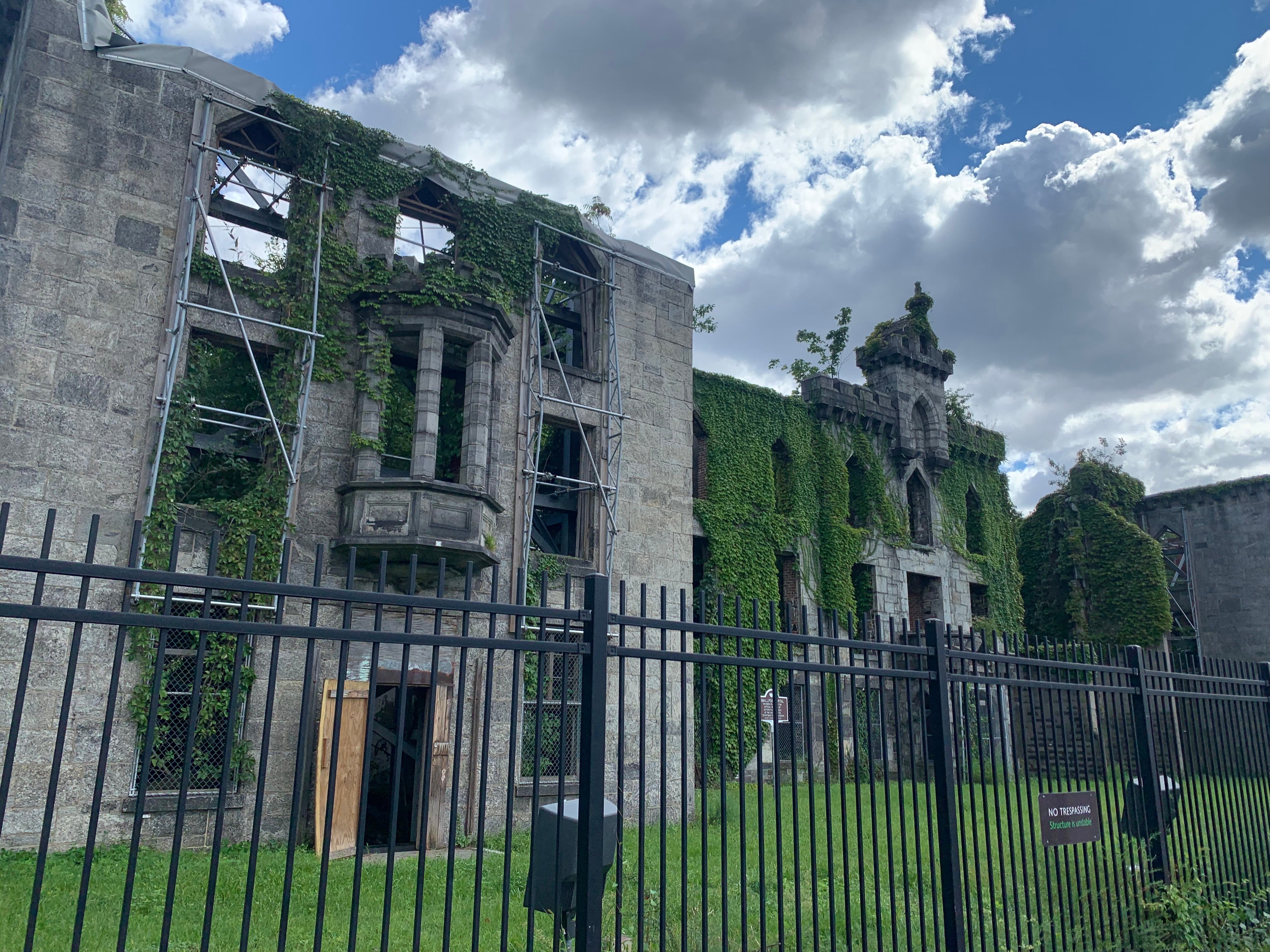 You can’t actually enter the former smallpox hospital, but you can view it from behind a fence