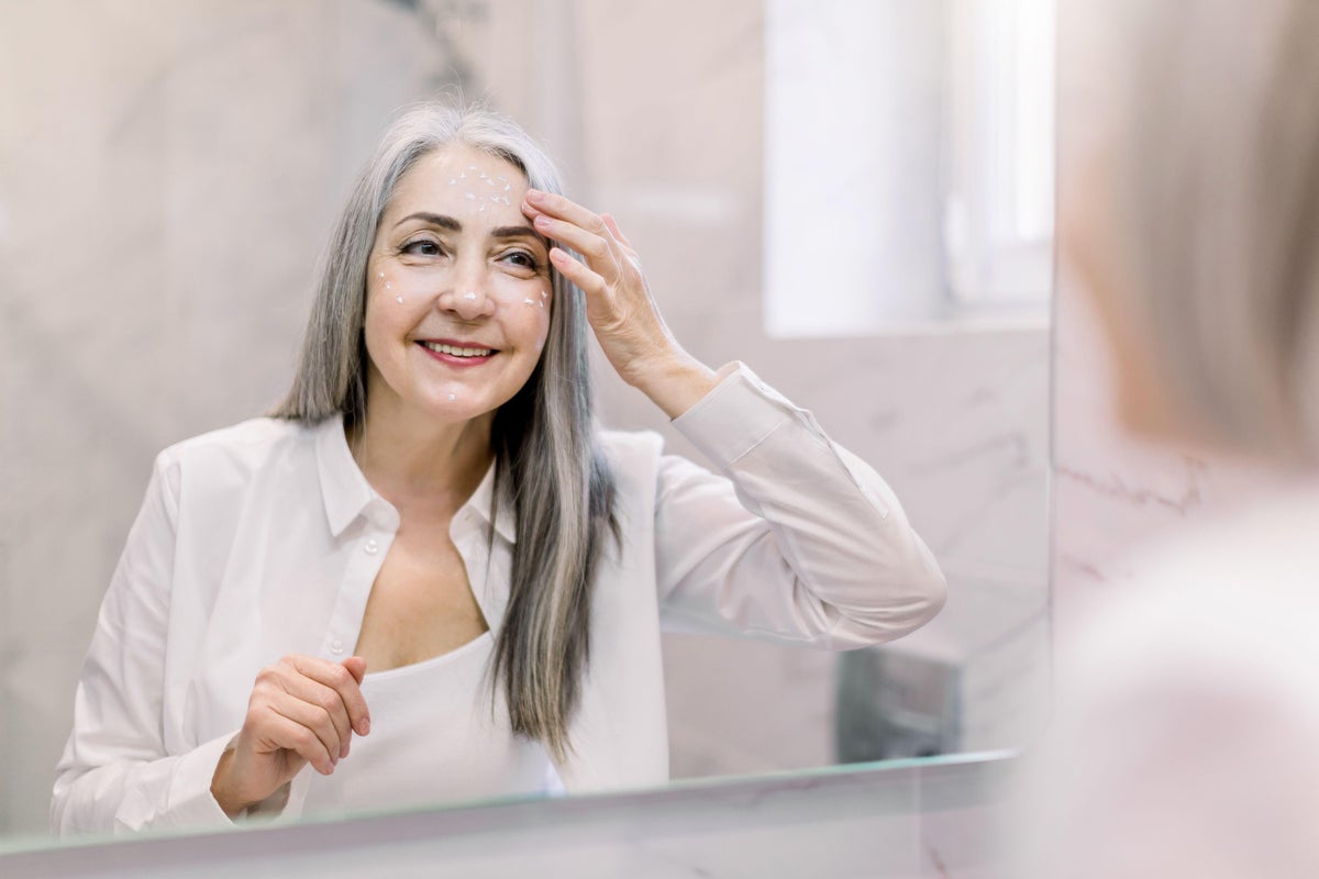 Scientists discover shock hyperlink between gray hair and most cancers