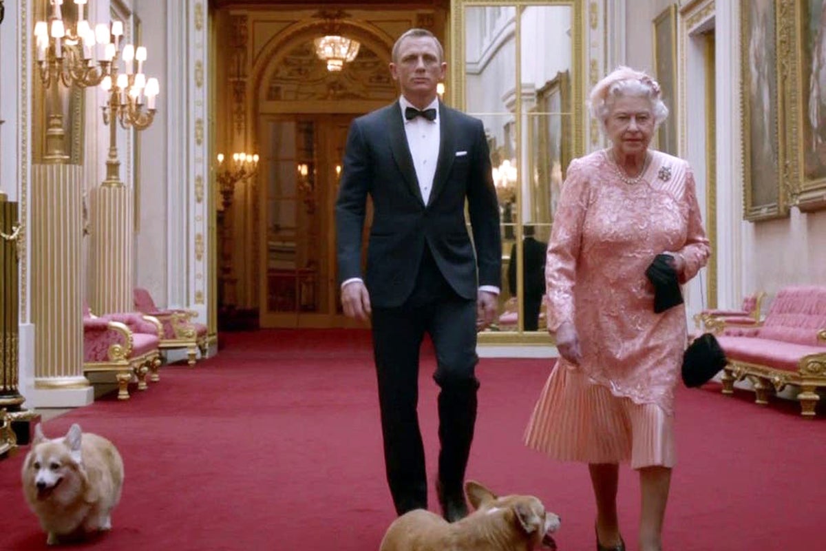 Queen Elizabeth’s Olympic skydiving dress unveiled in new royal exhibition Queen Elizabeth’s Olympic skydiving dress unveiled in new royal exhibition