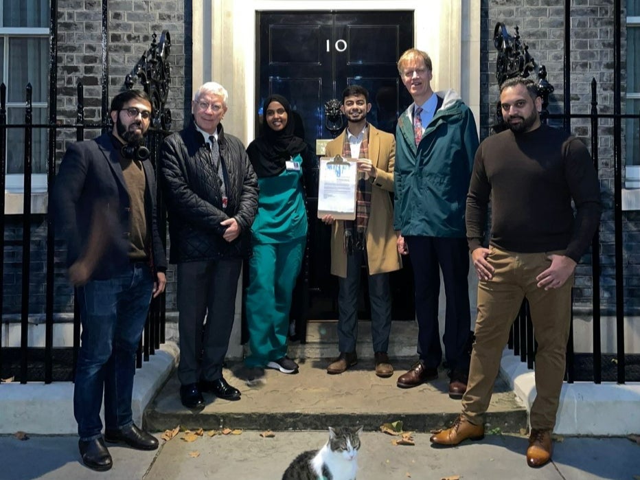 MP Stephen Timms, Lord John Sharkey and Muslim representatives and campaigners visit 10 Downing Street in call of interest-free student loans.