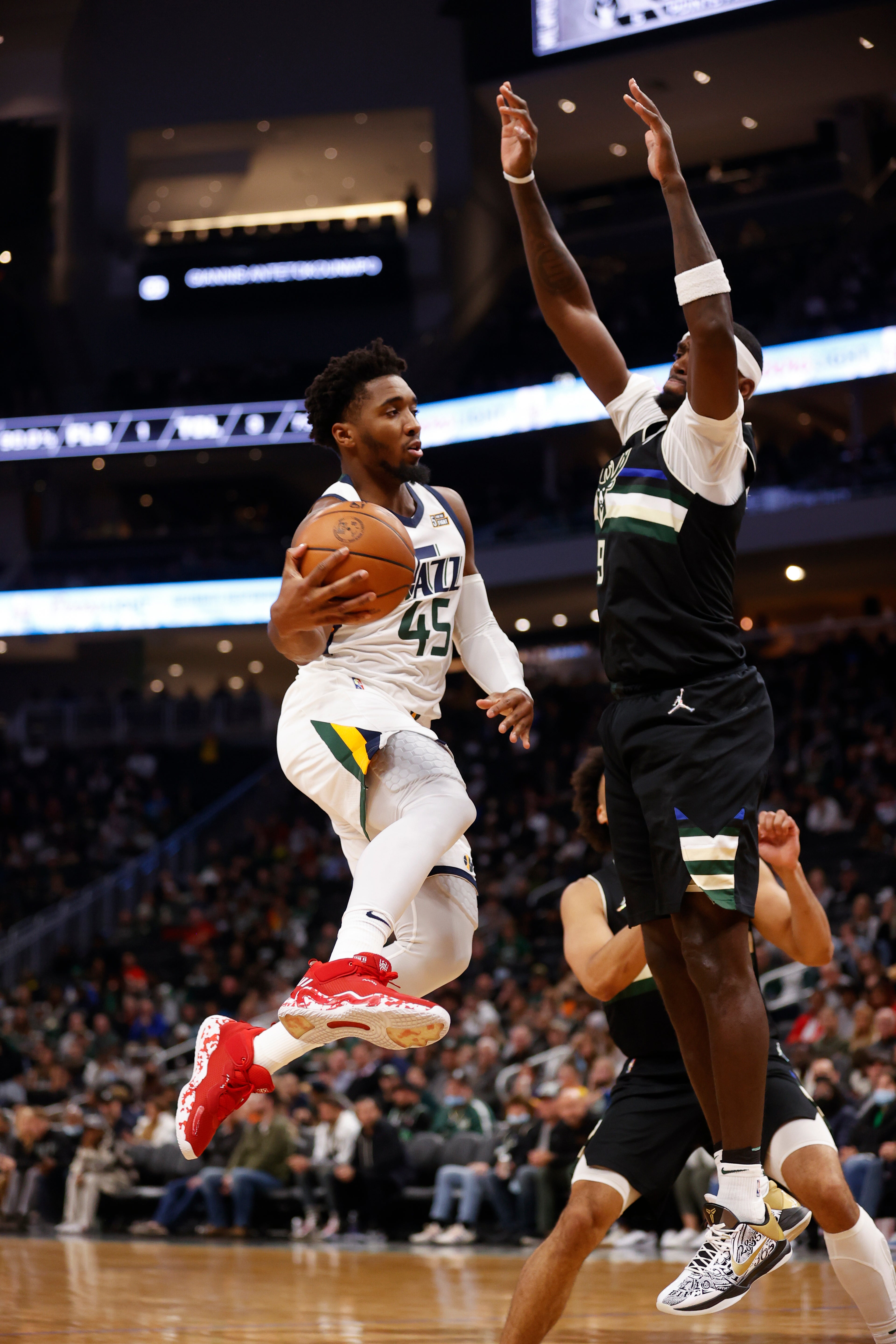 Donovan Mitchell poured in 28 points as the Western Conference-leading Utah Jazz rebounded from their first defeat of the season with a valuable 107-95 road victory over the Milwaukee Bucks (Jeffrey Phelps/AP)