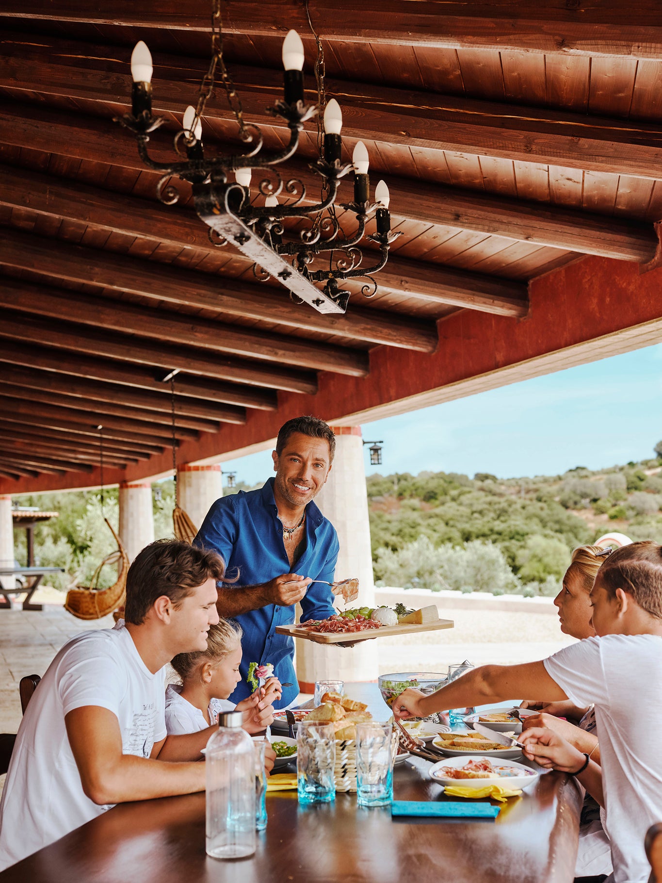 D’Acampo and his family put away their phones and eat together every night