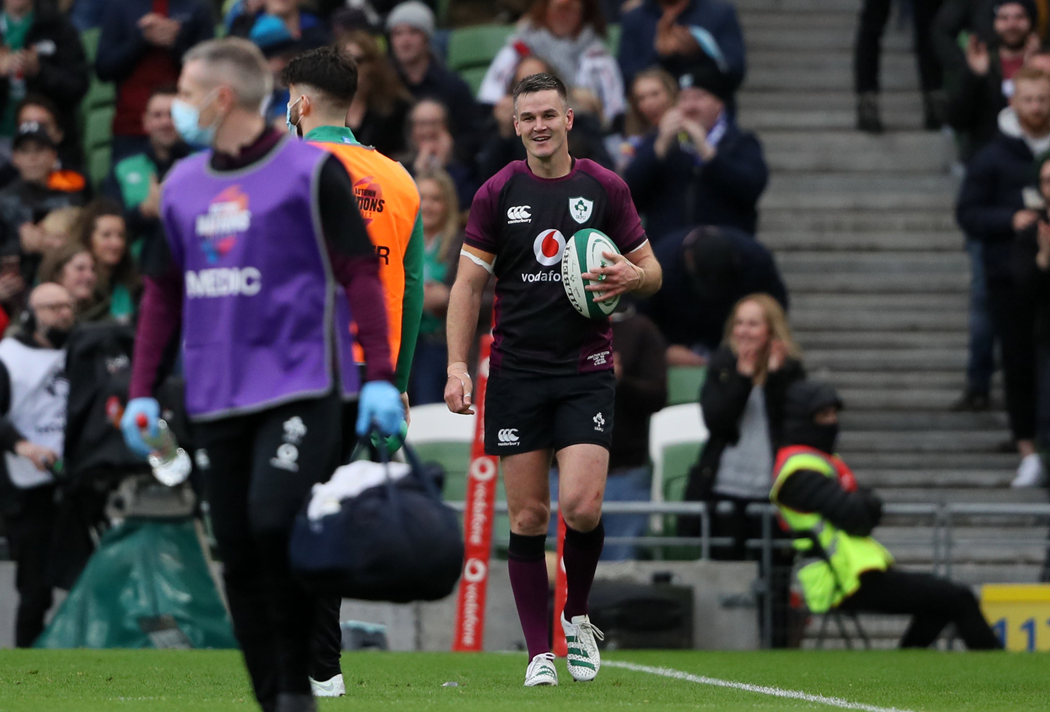 Johnny Sexton celebrates his try (Brian Lawless/PA)