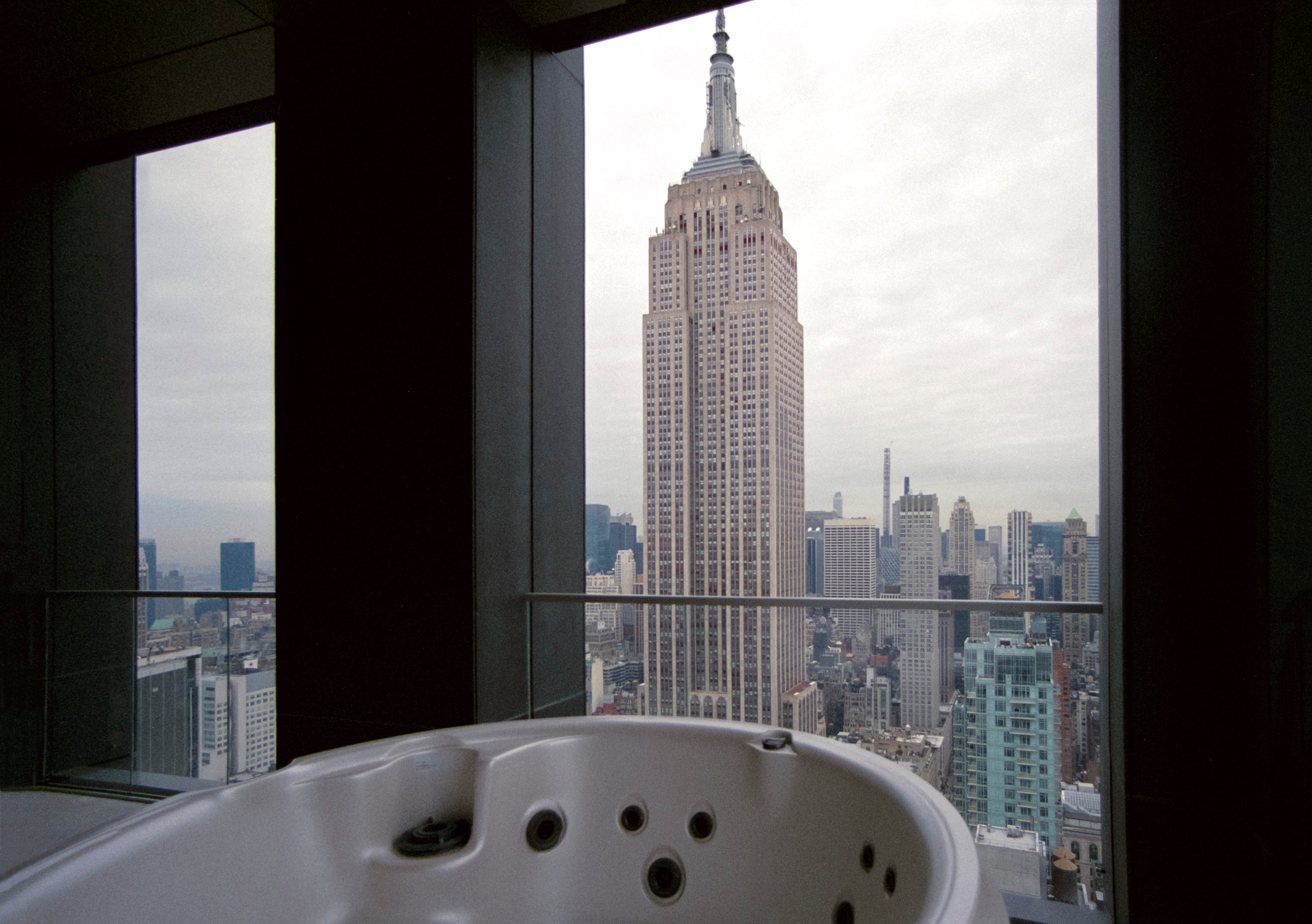 Northern view of the Empire State Building from the hot tub of one of the penthouse’s terrace at Rafael Viñoly’s 277 Fifth.