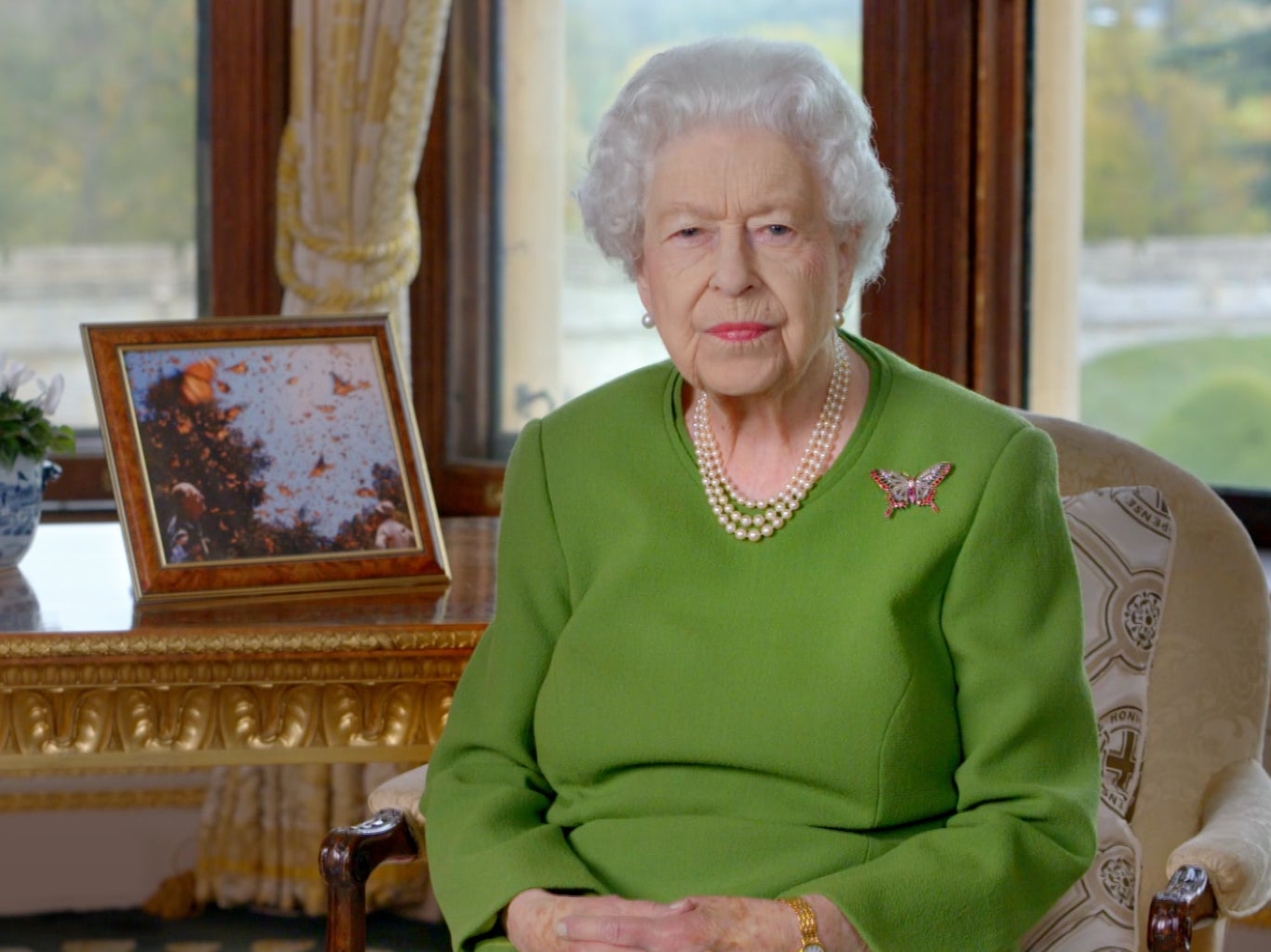 Queen Elizabeth marks the opening of Cop26