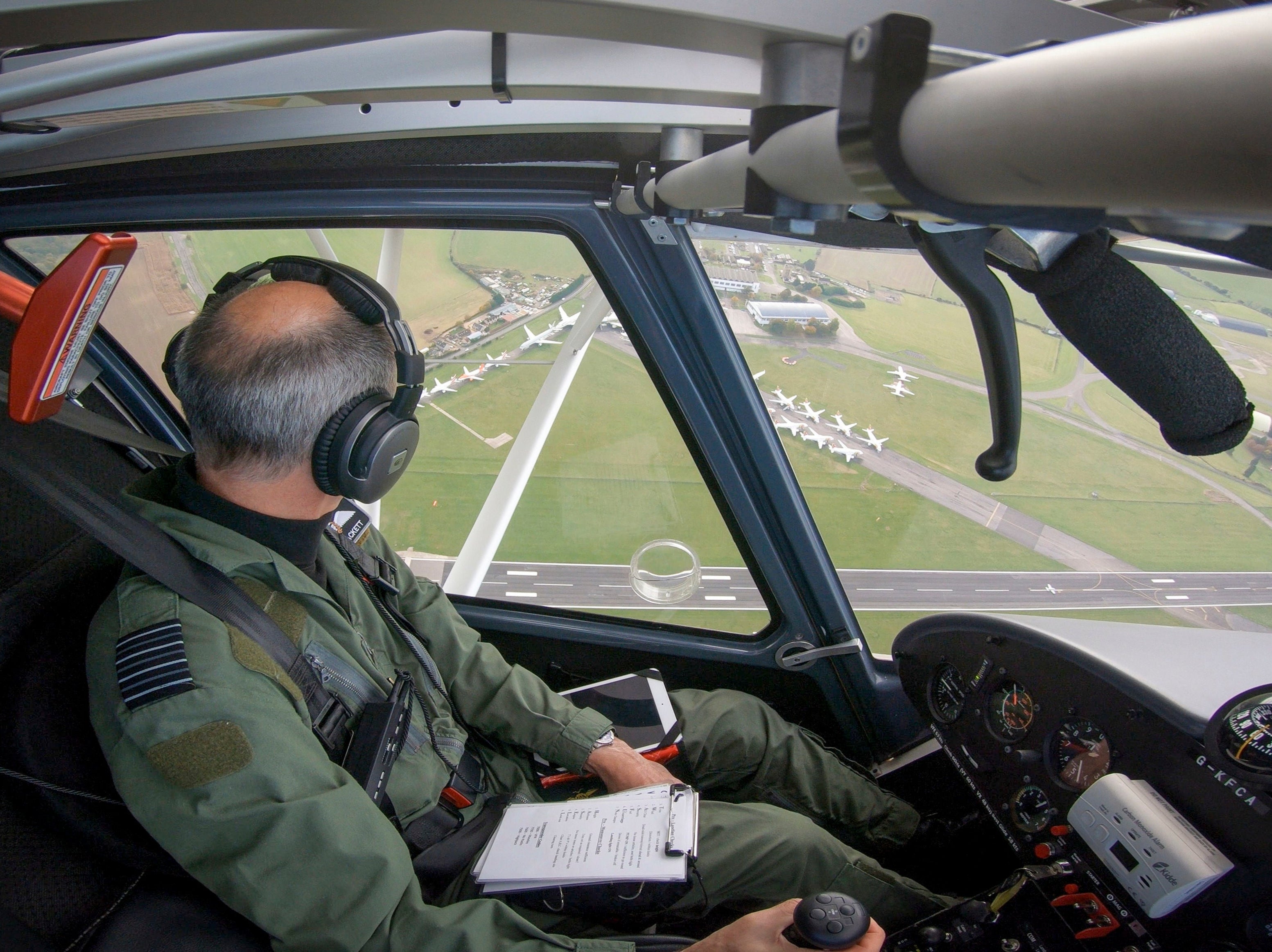 Group Captain Peter “Willy” Hackett flew an Ikarus C42 microlight aircraft powered by synthetic fuel