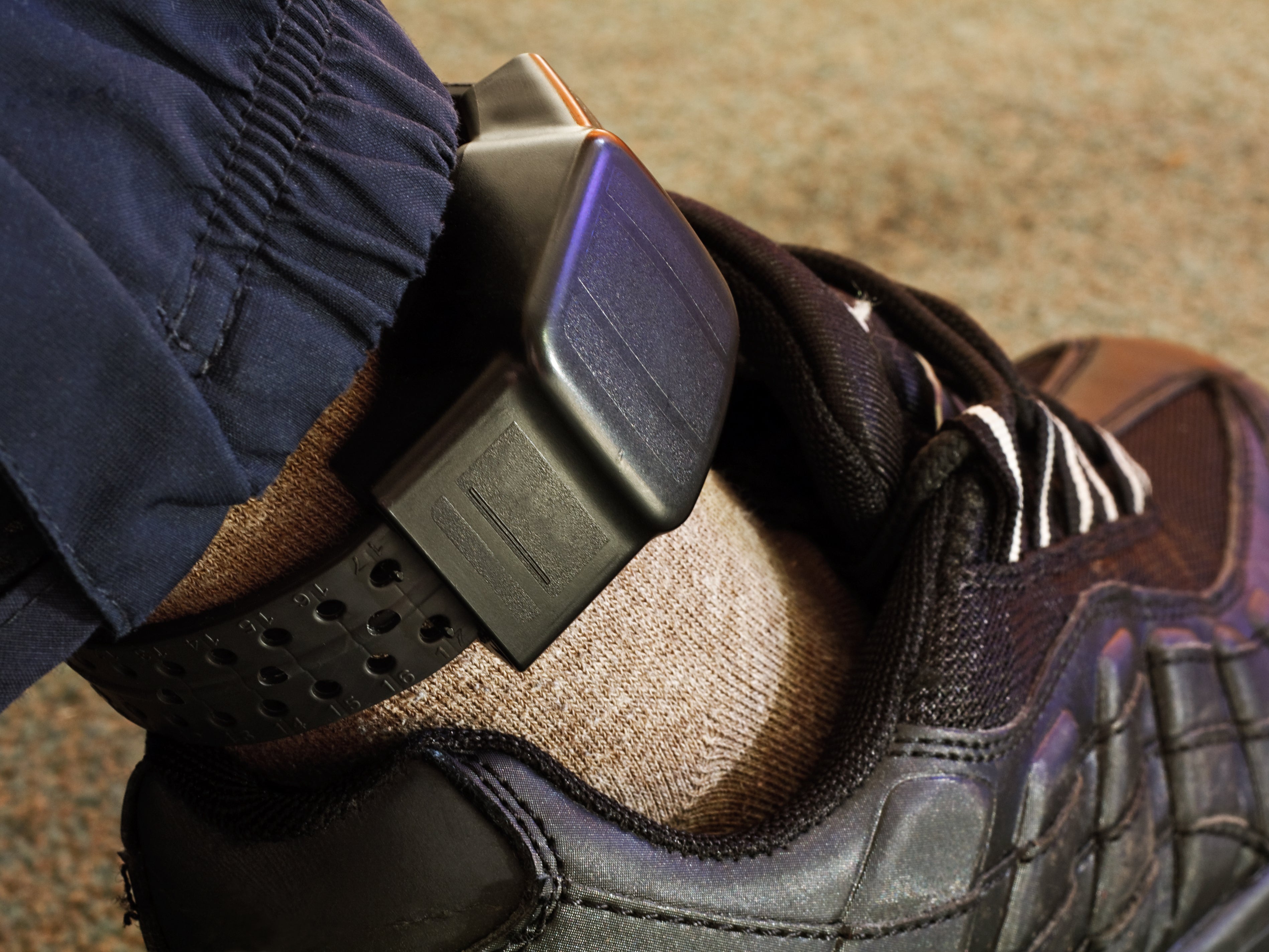 Serious and prolific criminals will be forced to wear electronic tags that detect alcohol levels in sweat when released from prison