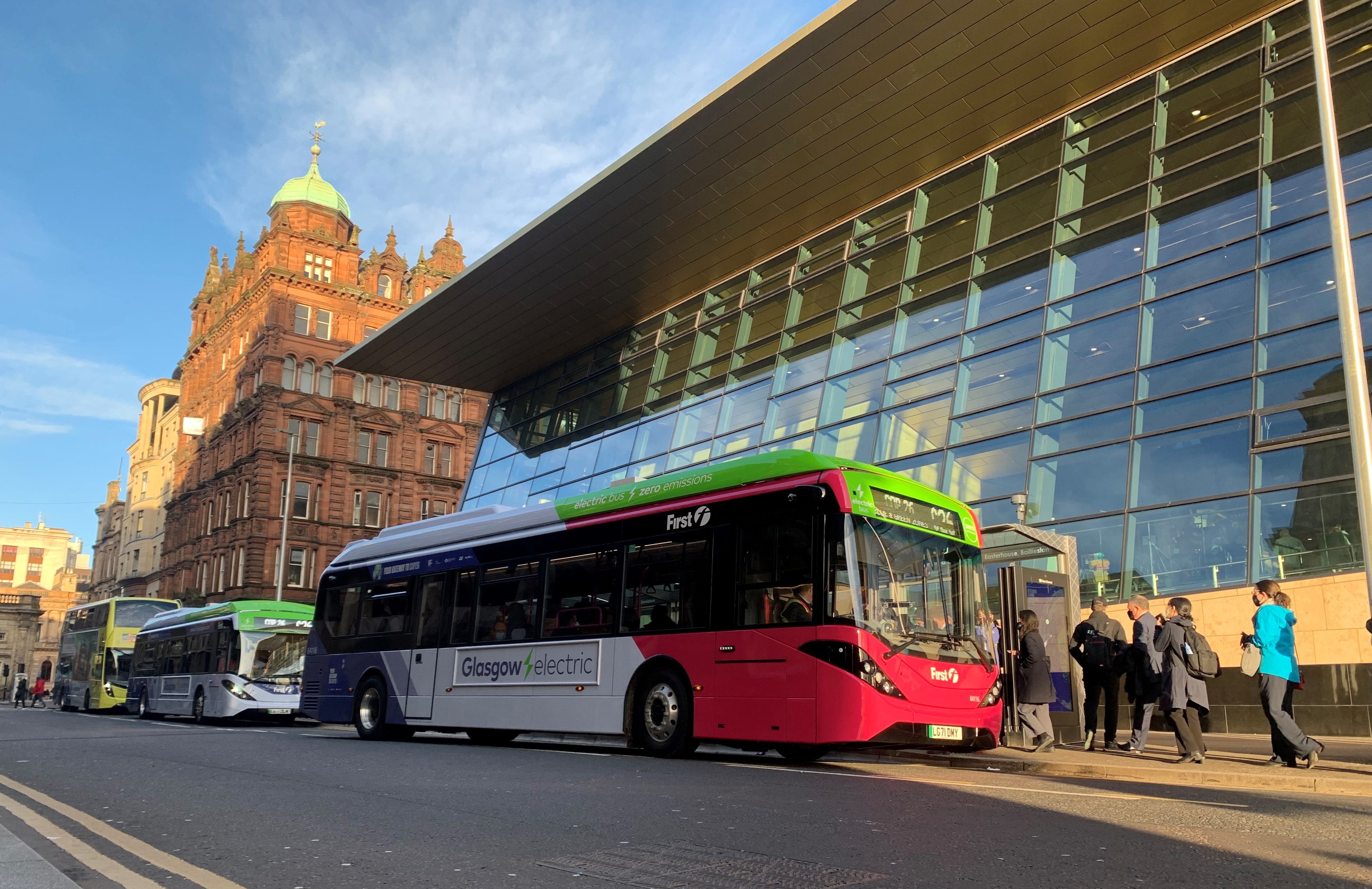 Bus drivers are being offered a £4,000 sign-on bonus amid staff shortages