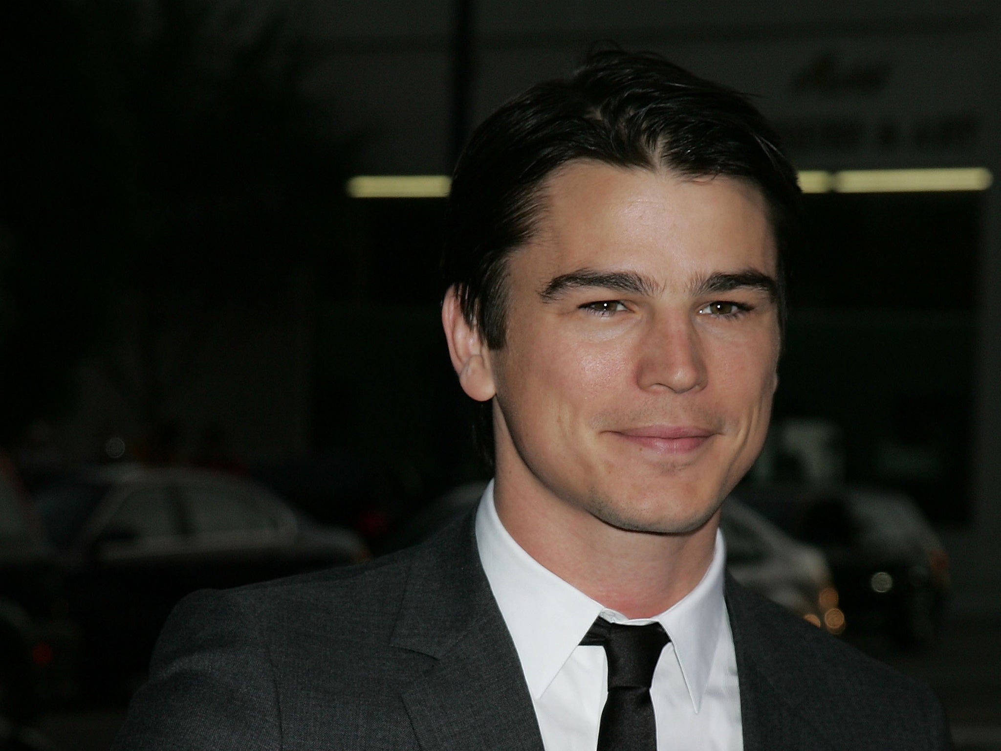 Josh Hartnett in 2006, not at the premiere of ‘The Prestige'